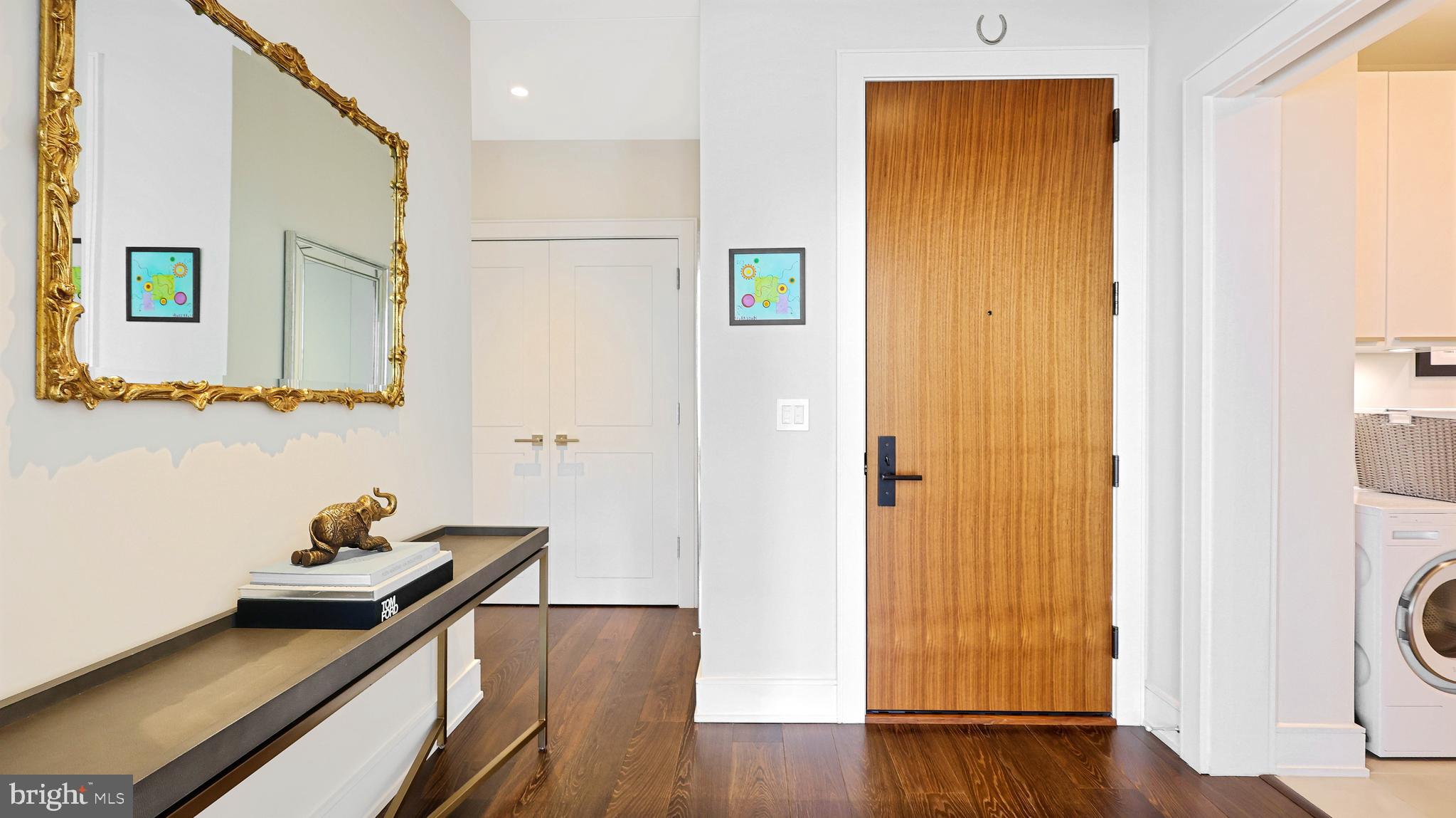 AVENUE OF THE ARTS - Residential
