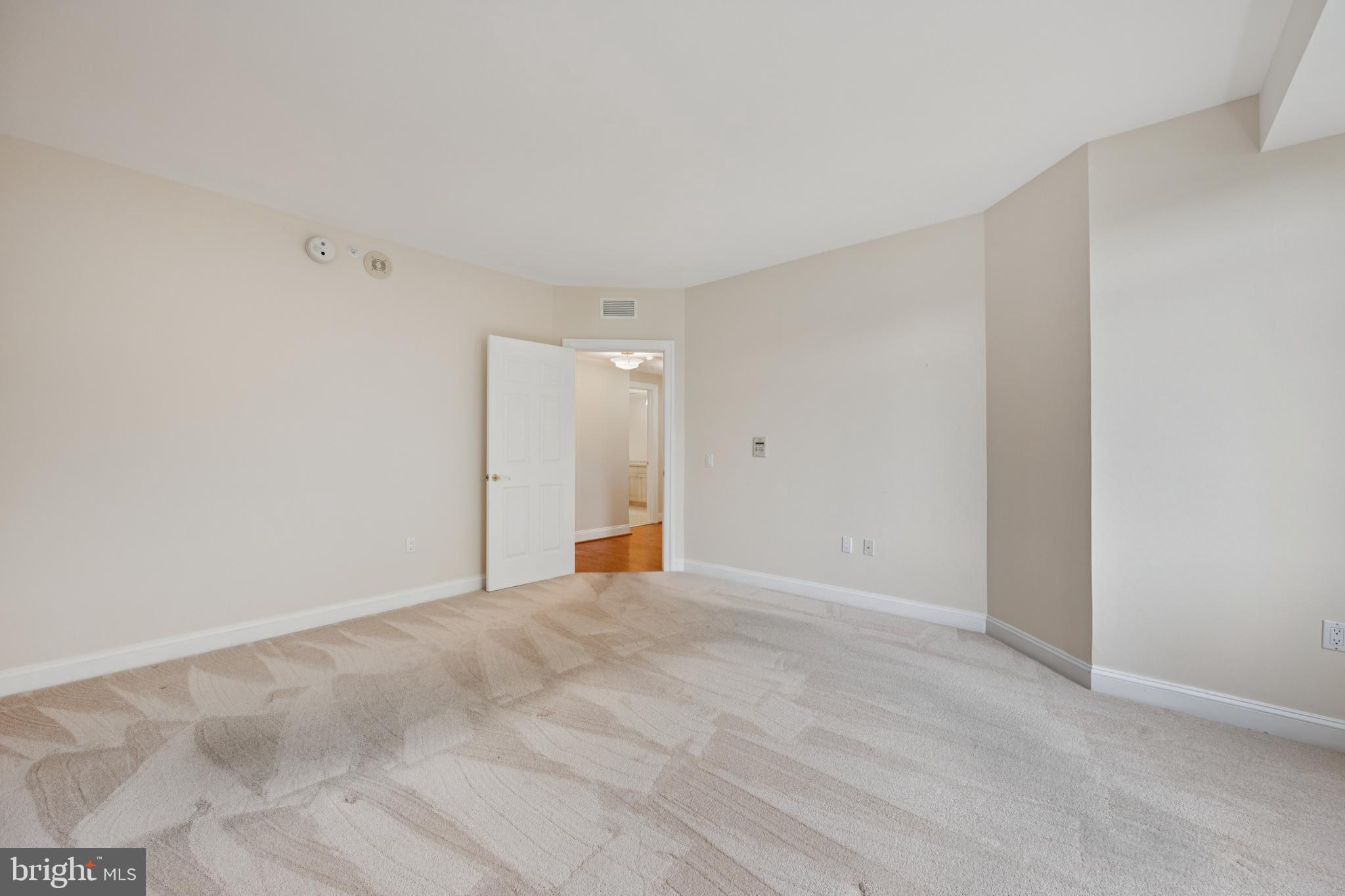 SOMERSET HOUSE CONDOS - Residential
