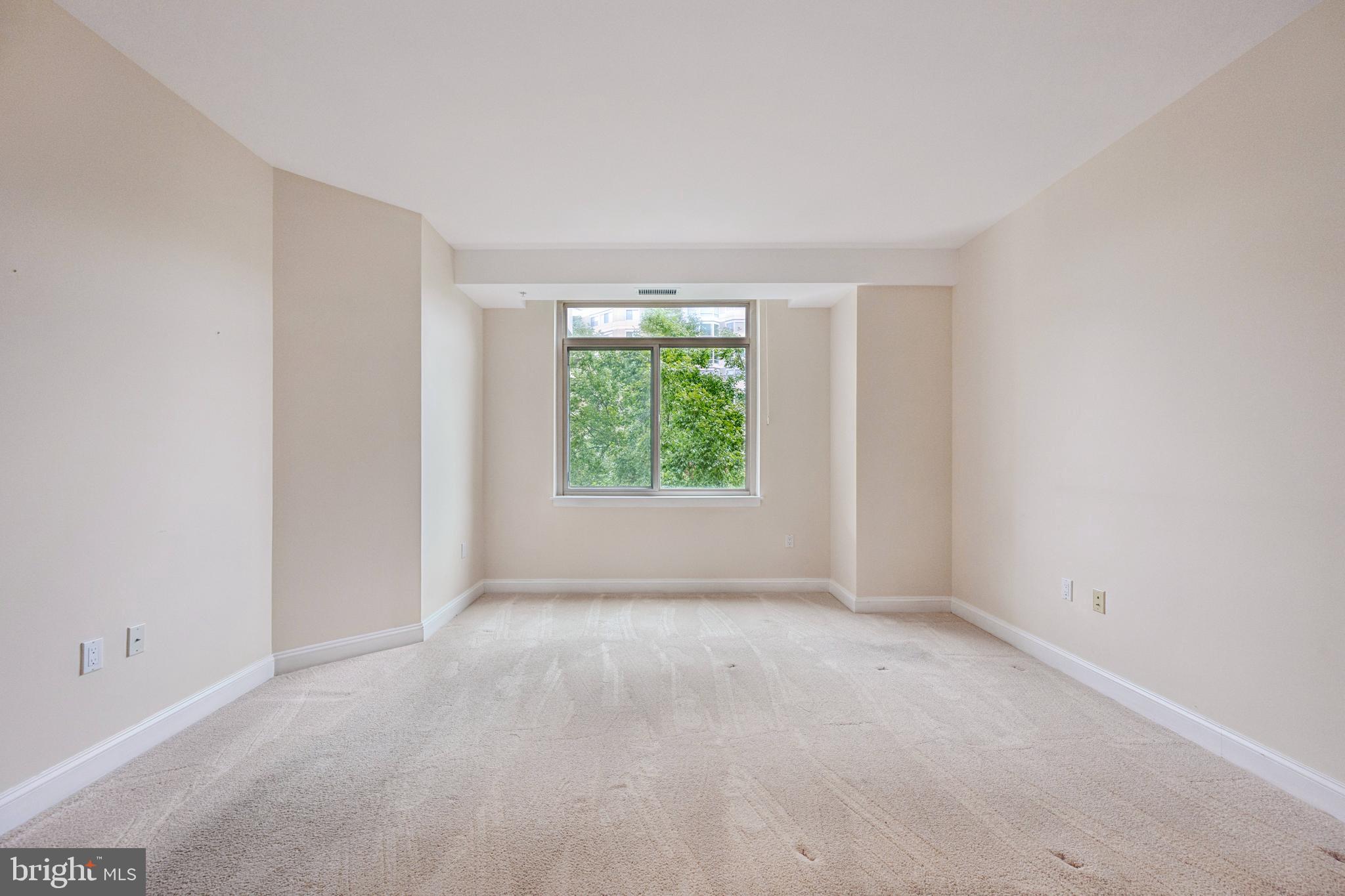 SOMERSET HOUSE CONDOS - Residential