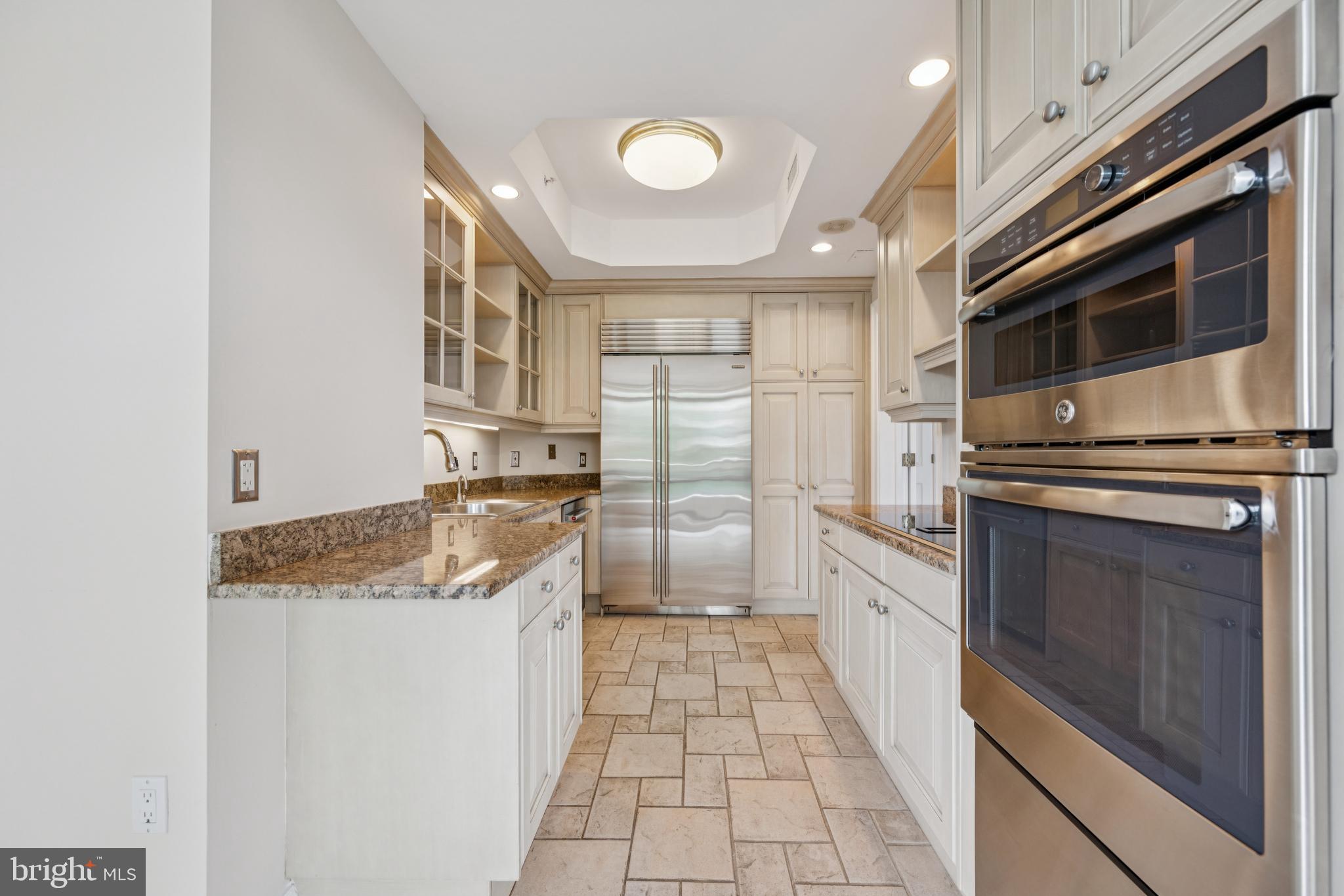 SOMERSET HOUSE CONDOS - Residential