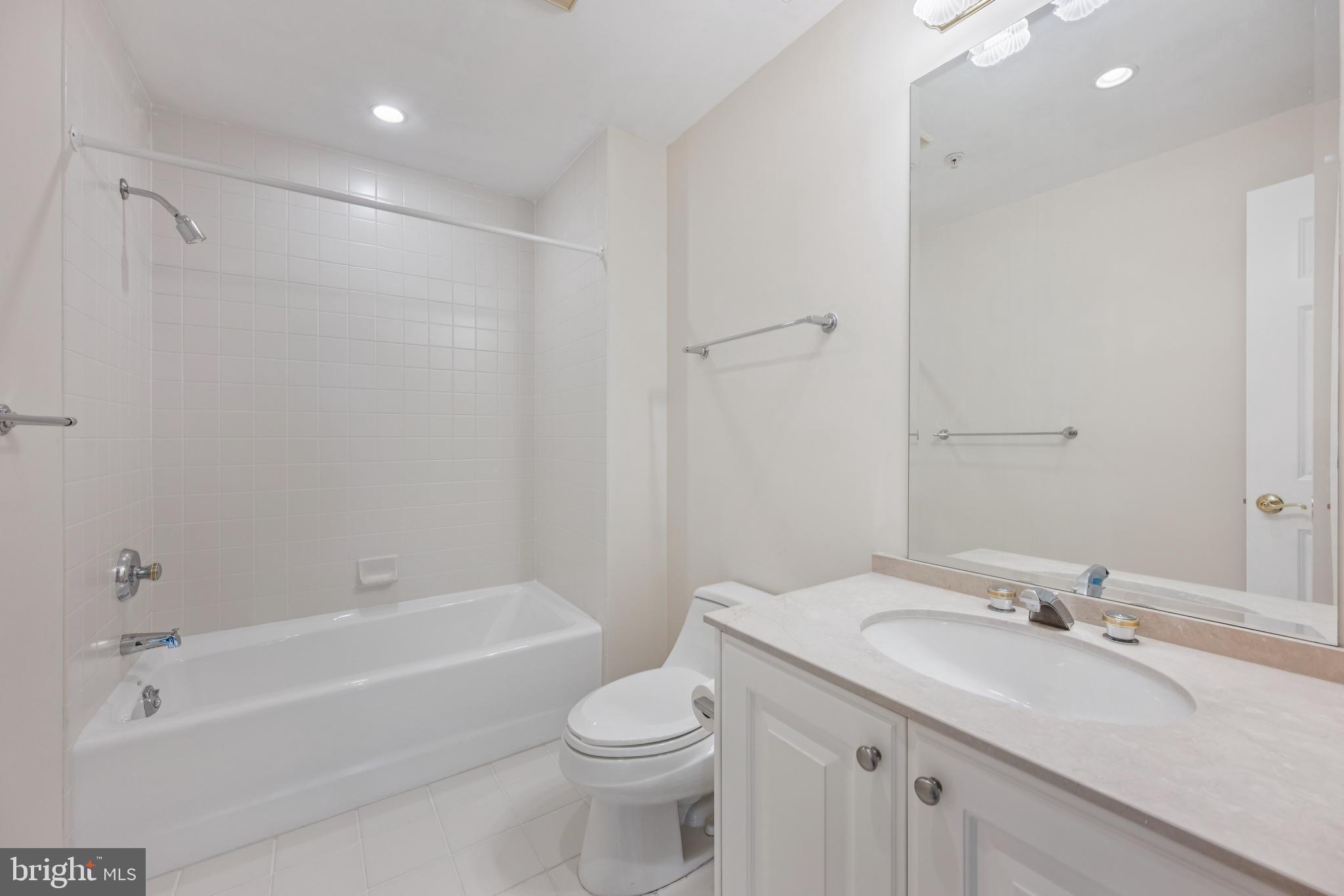SOMERSET HOUSE CONDOS - Residential