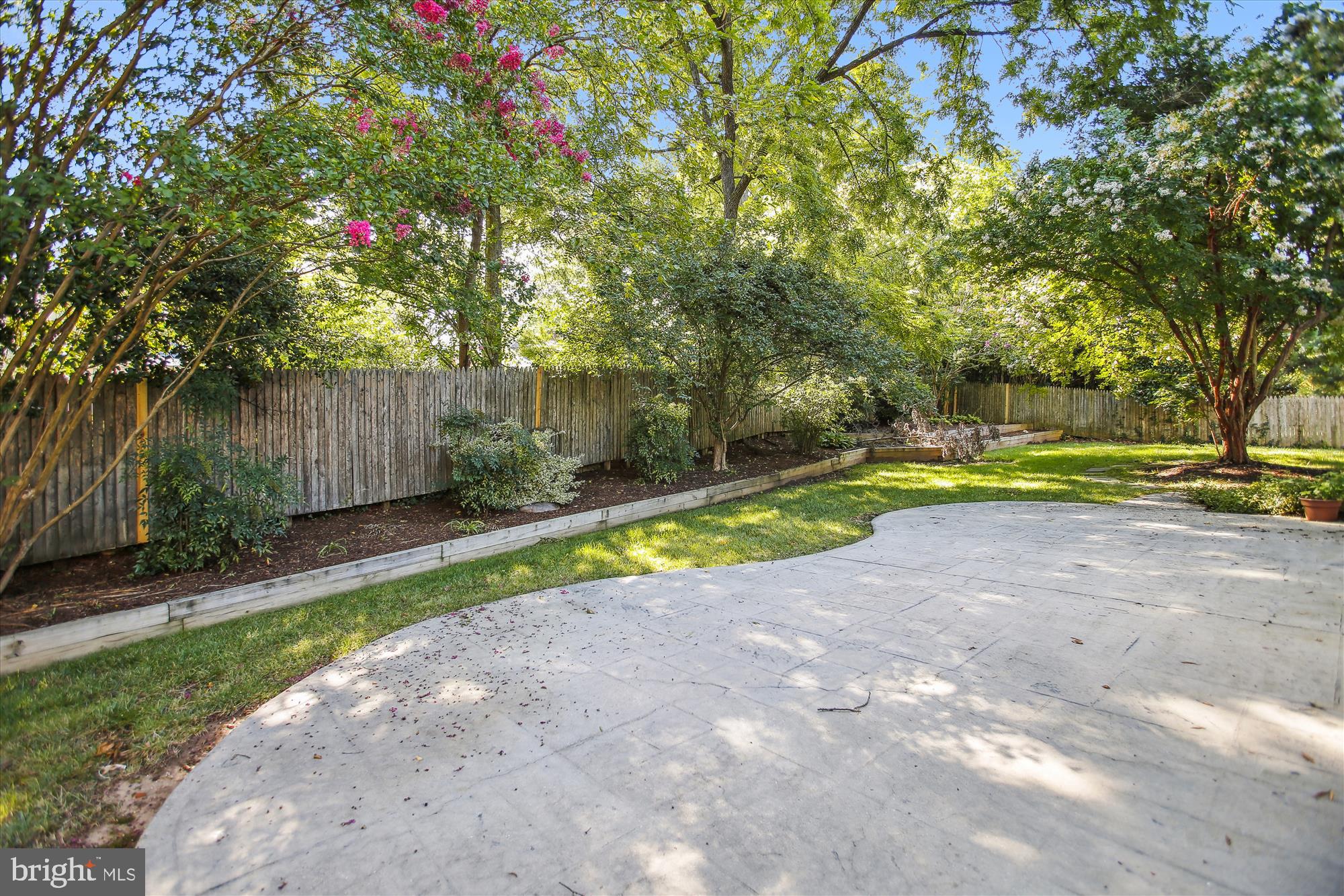 WELLINGTON HEIGHTS - Residential Lease