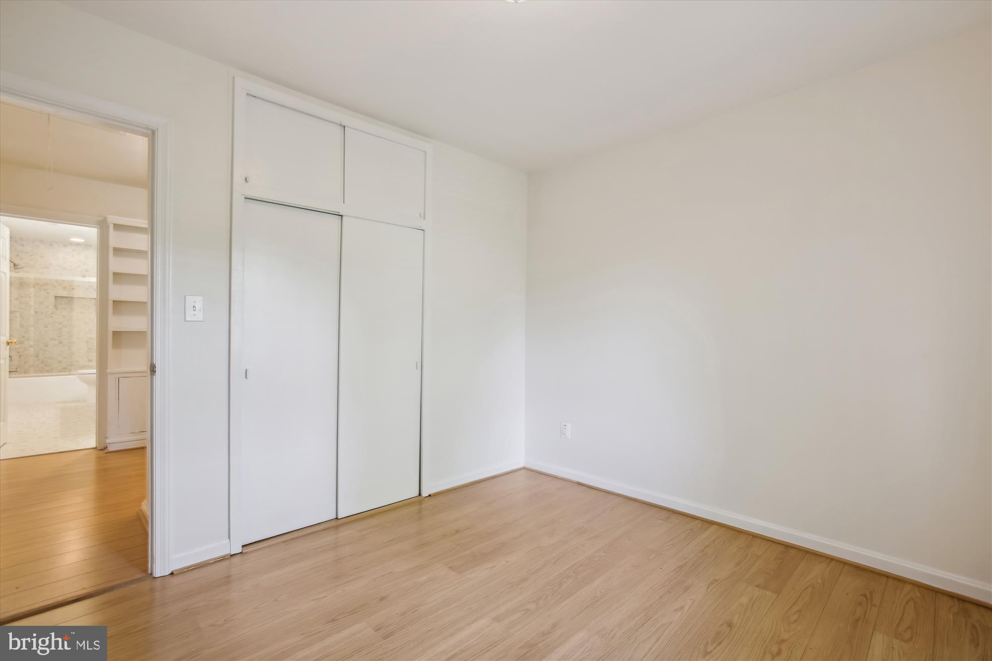 WELLINGTON HEIGHTS - Residential Lease