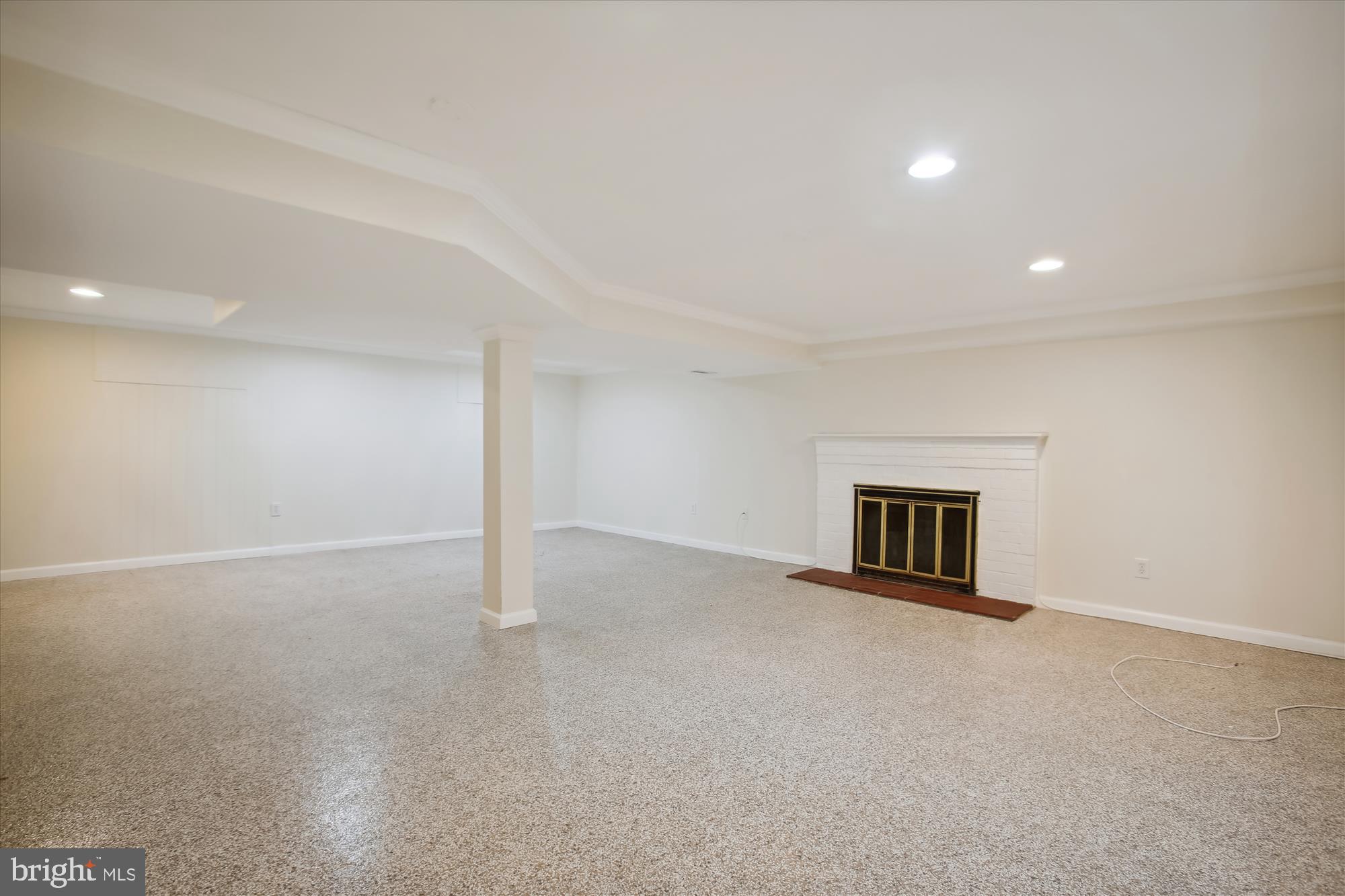 WELLINGTON HEIGHTS - Residential Lease