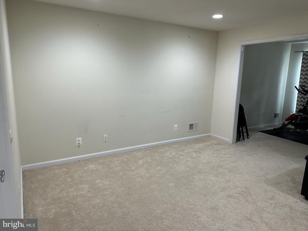BRAMBLETON LANDBAY 2 - Residential Lease