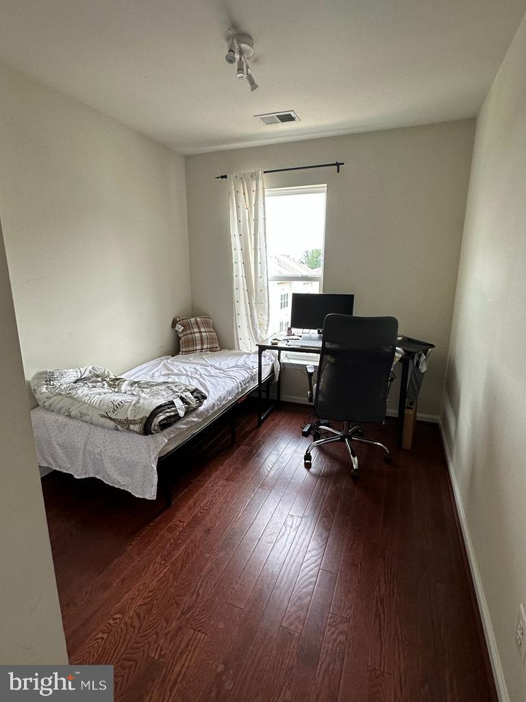 BRAMBLETON LANDBAY 2 - Residential Lease