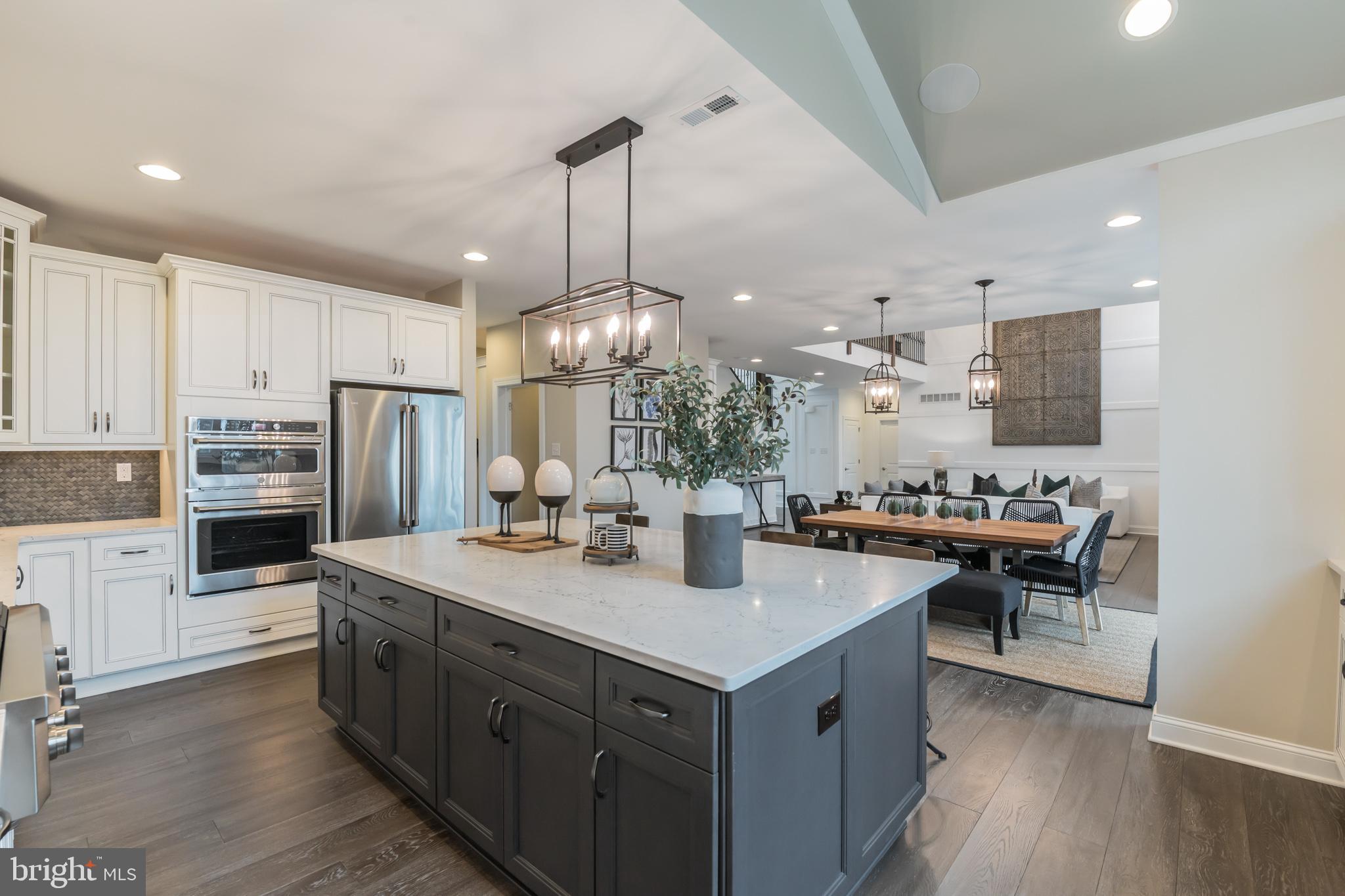 LAUREL CROSSING - Residential