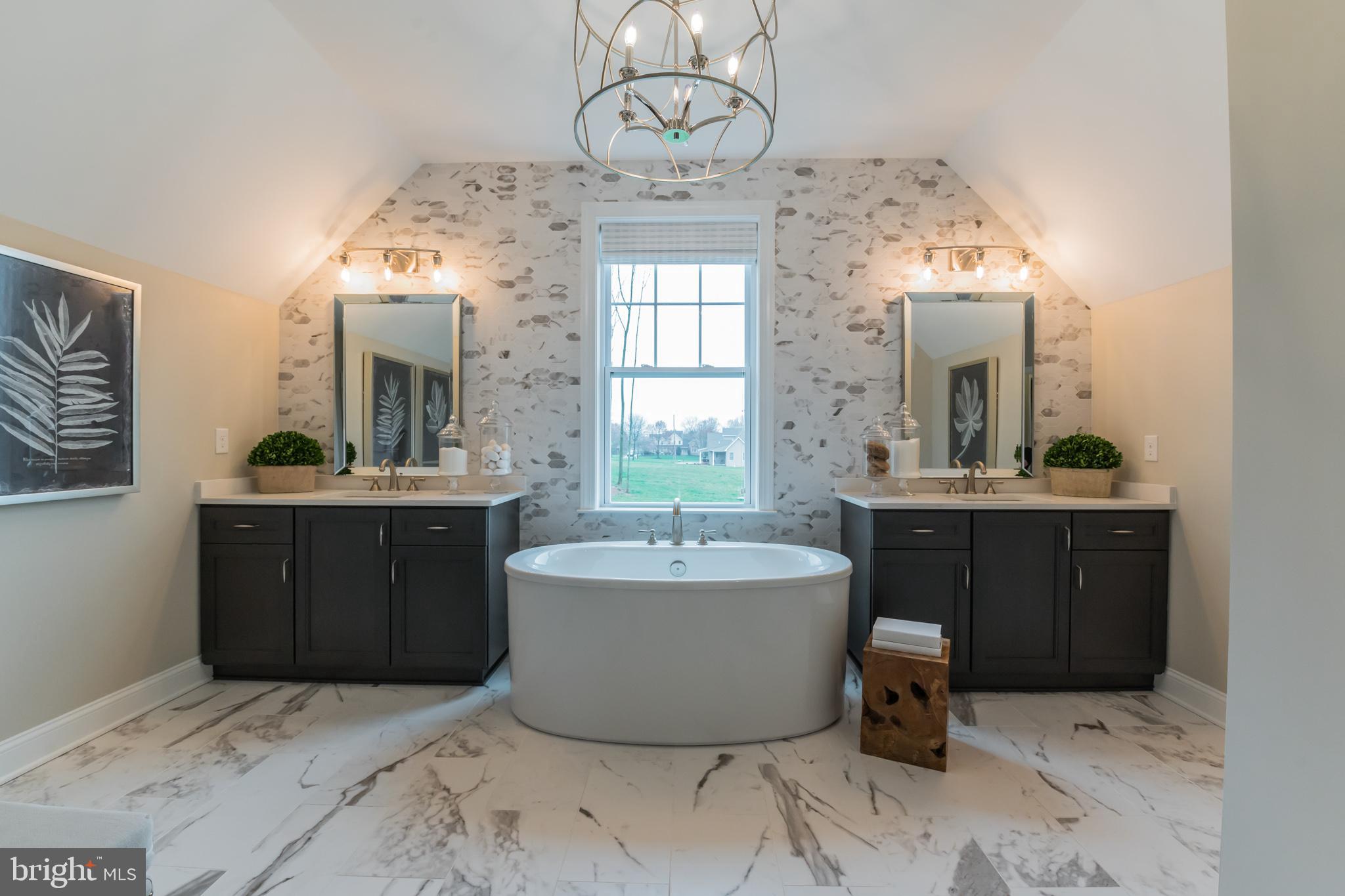 LAUREL CROSSING - Residential