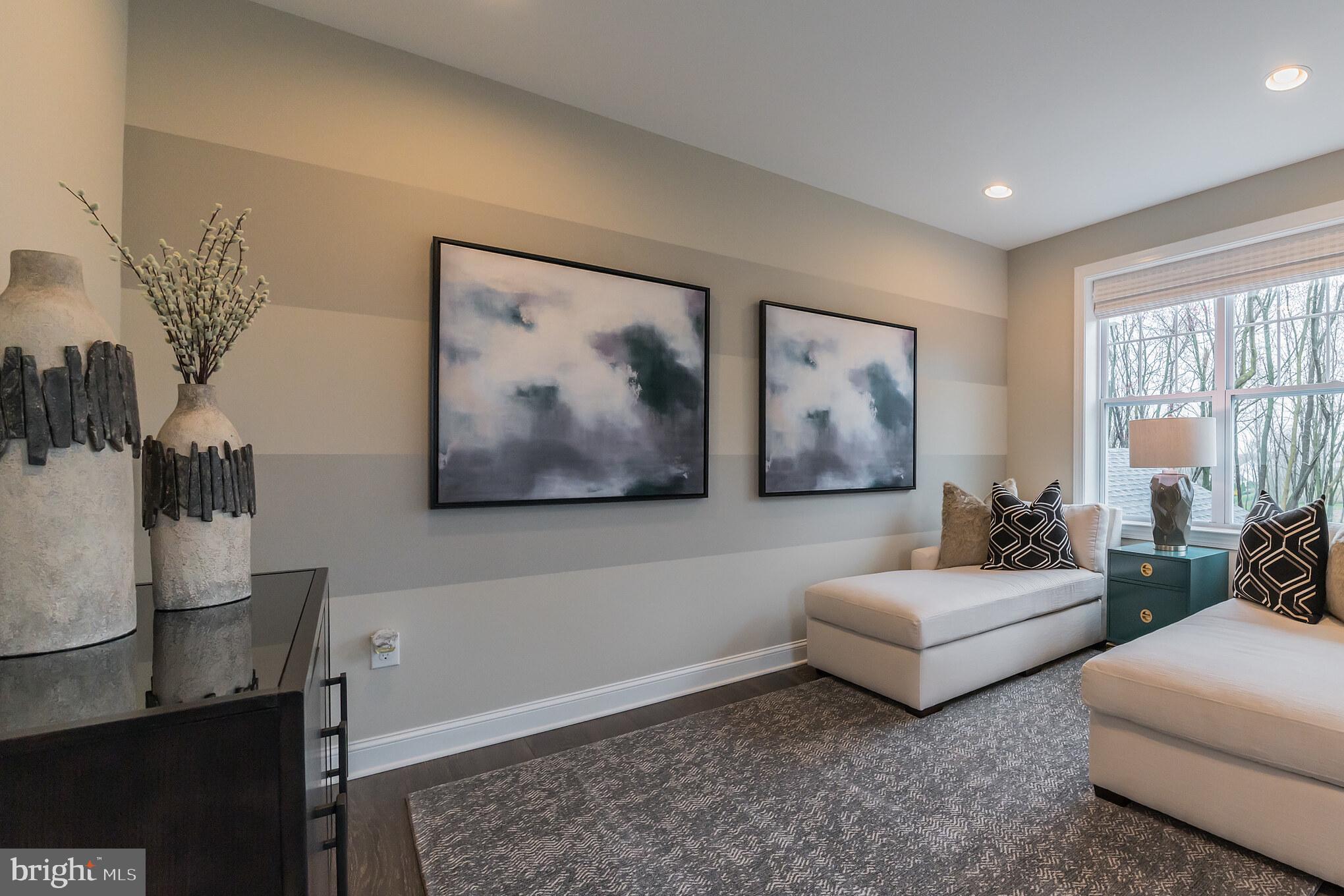 LAUREL CROSSING - Residential
