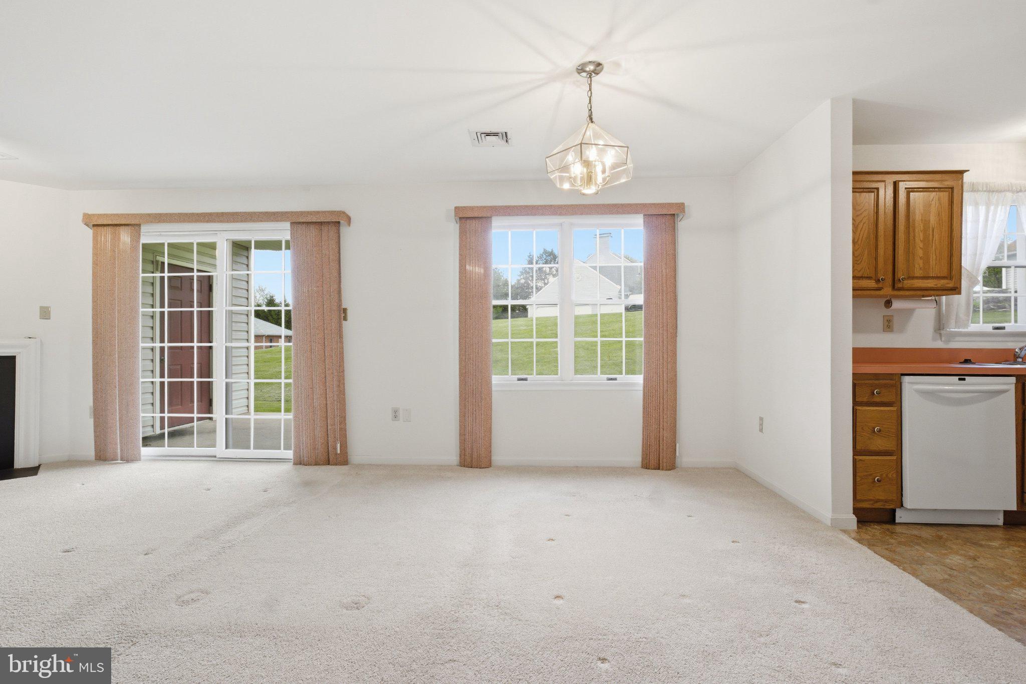 HERITAGE PLACE - Residential