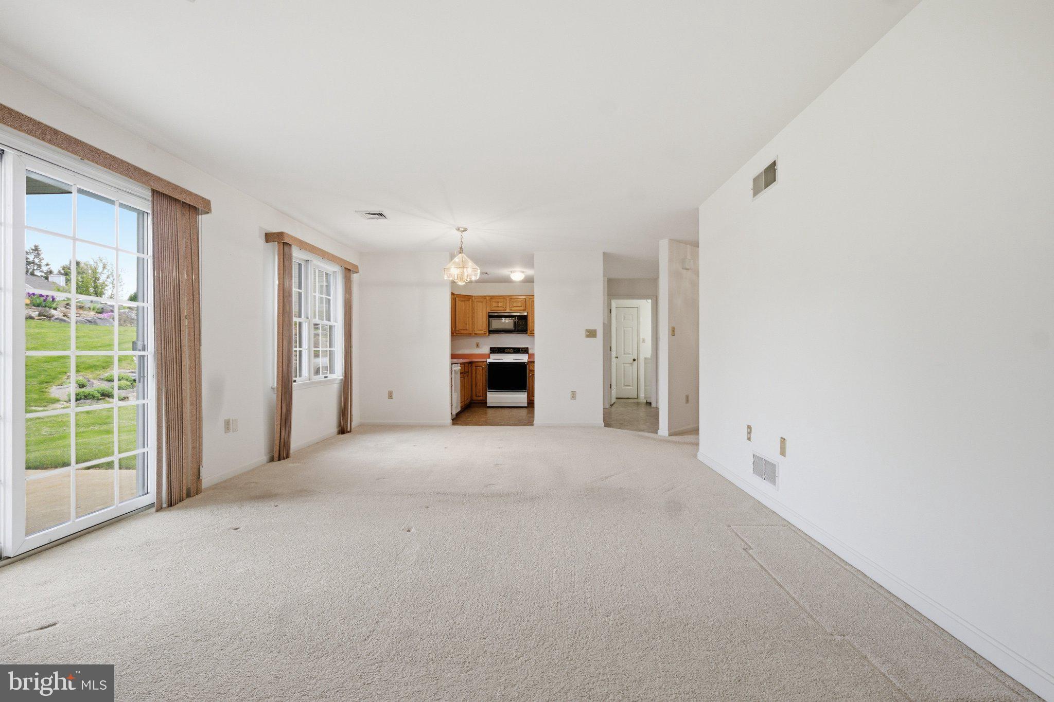 HERITAGE PLACE - Residential