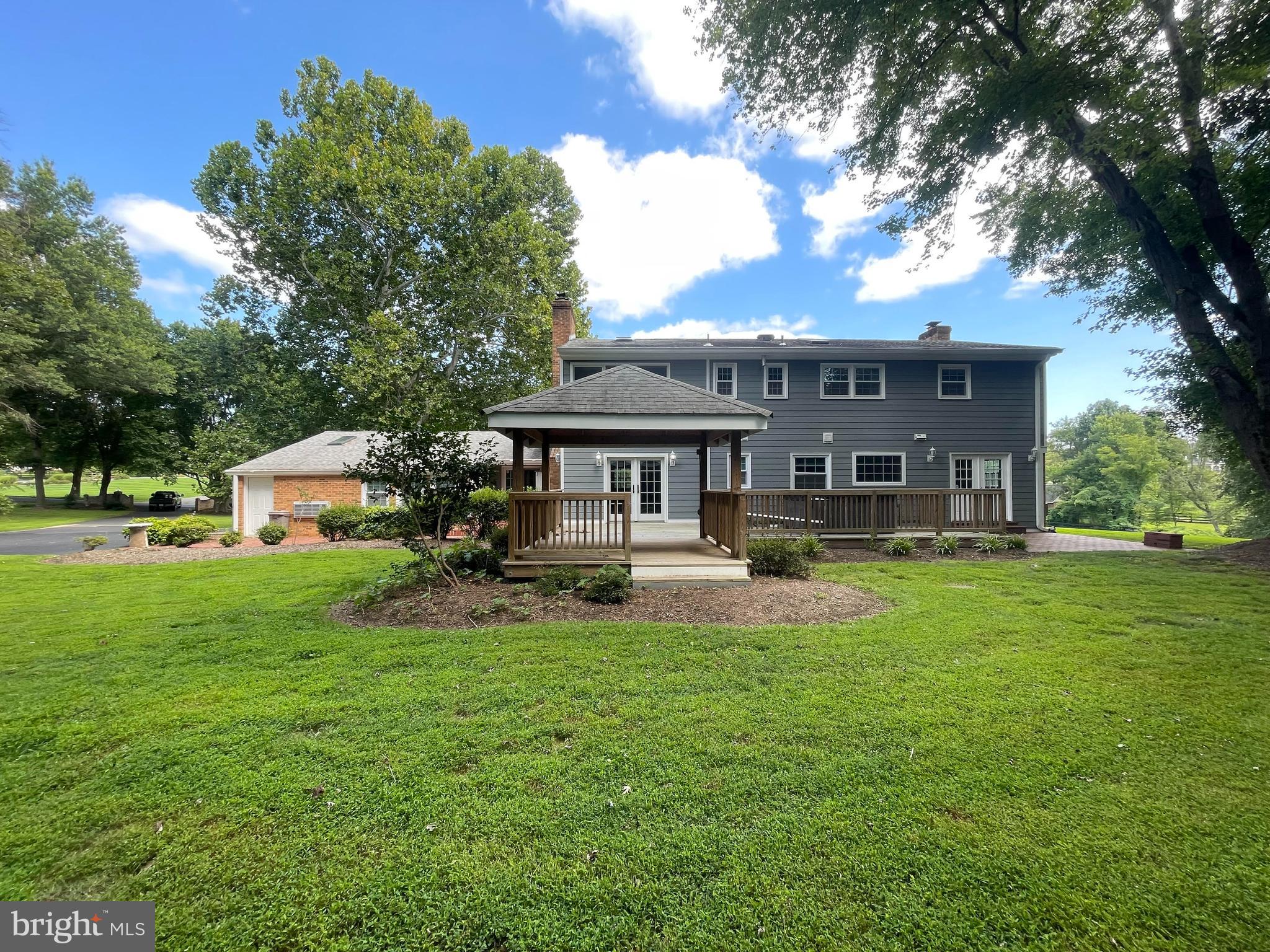 FOX LAKE - Residential