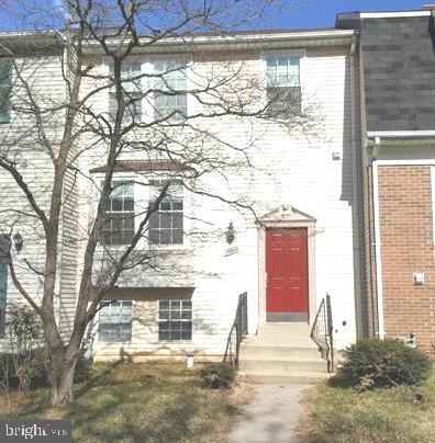 DERWOOD STATION - Residential Lease