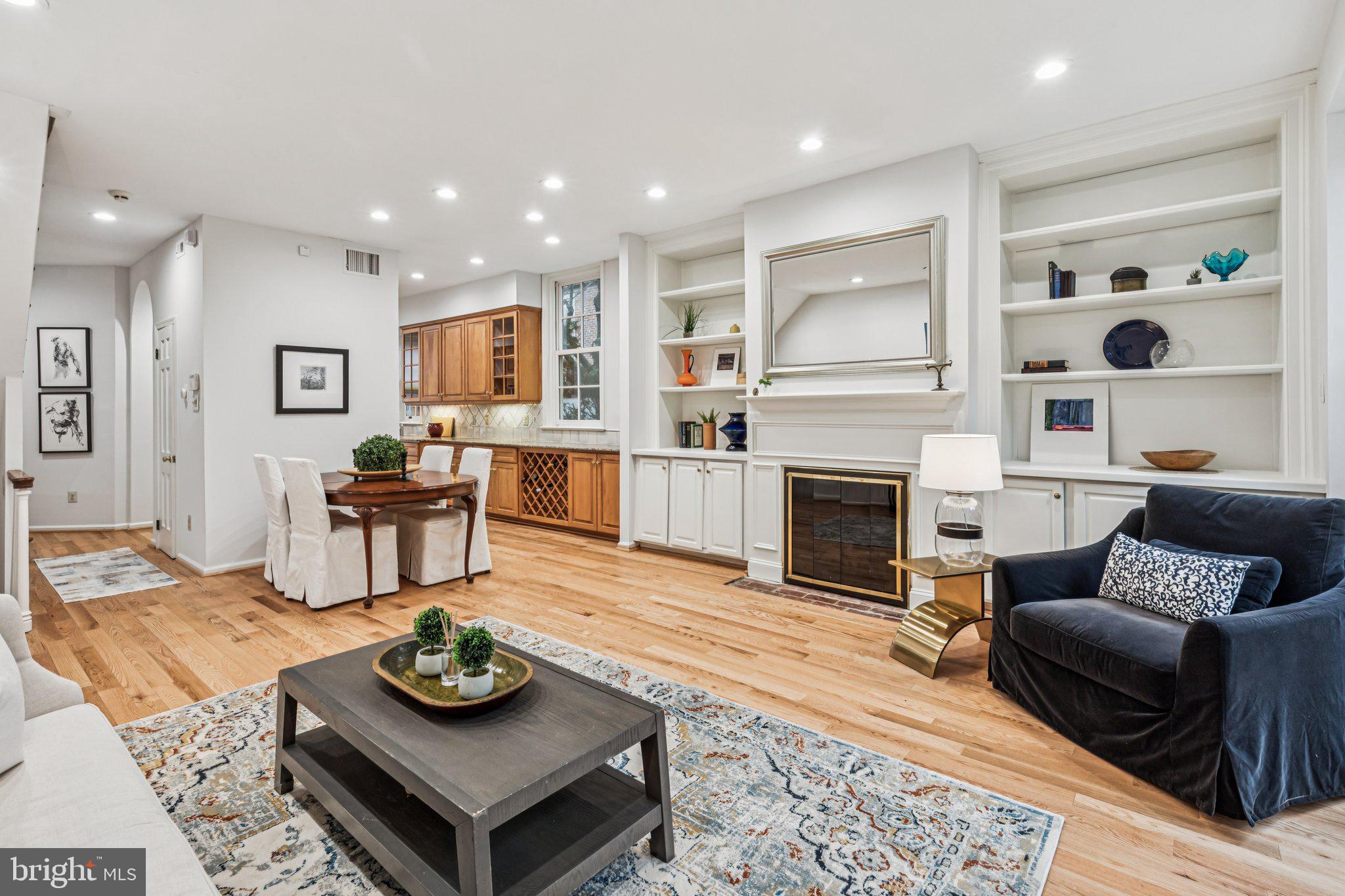 SOCIETY HILL - Residential