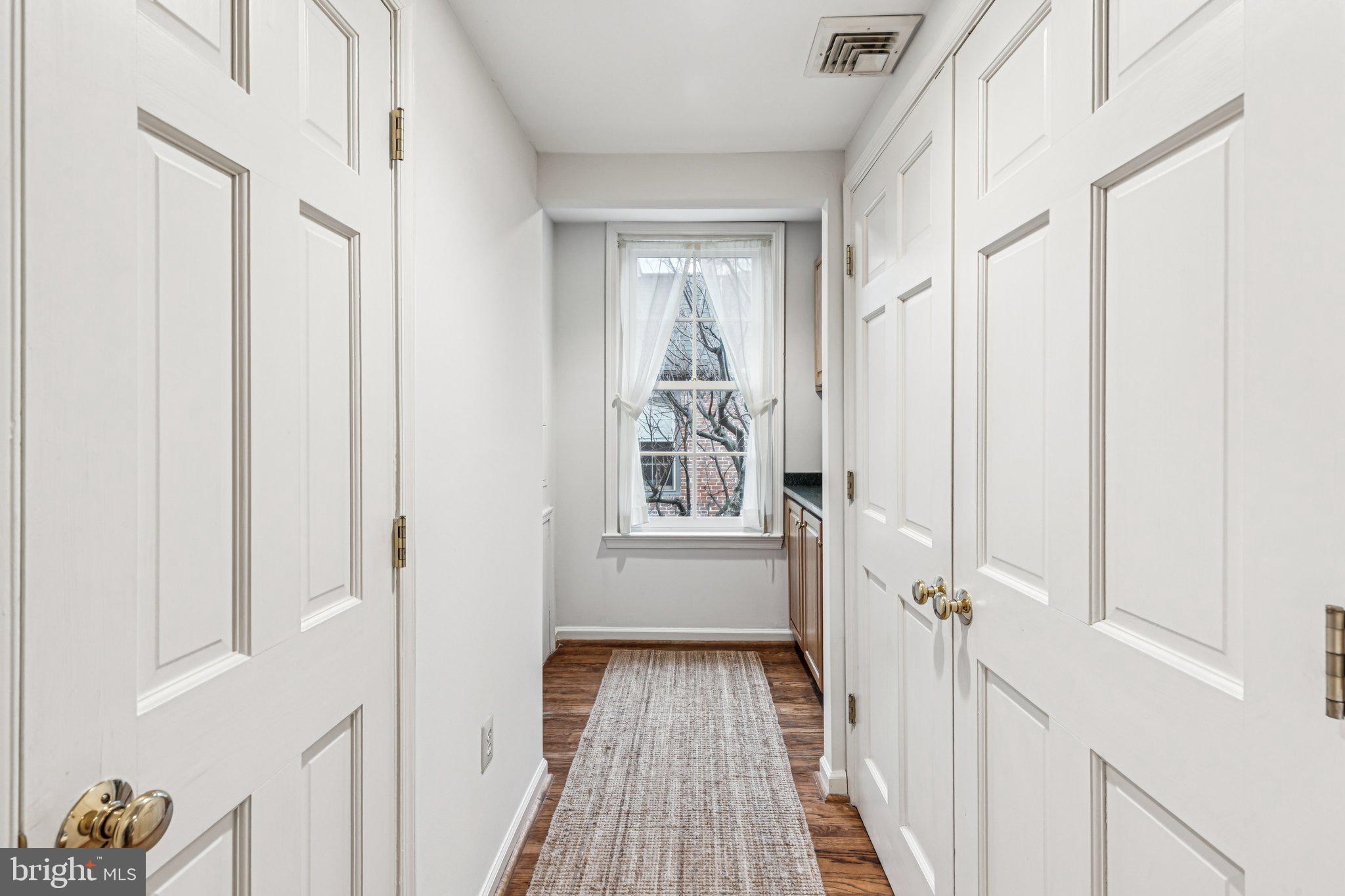 SOCIETY HILL - Residential