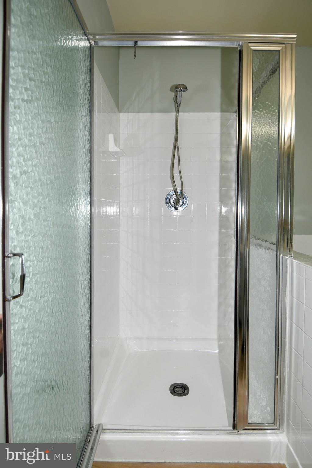 RESTON - Residential Lease