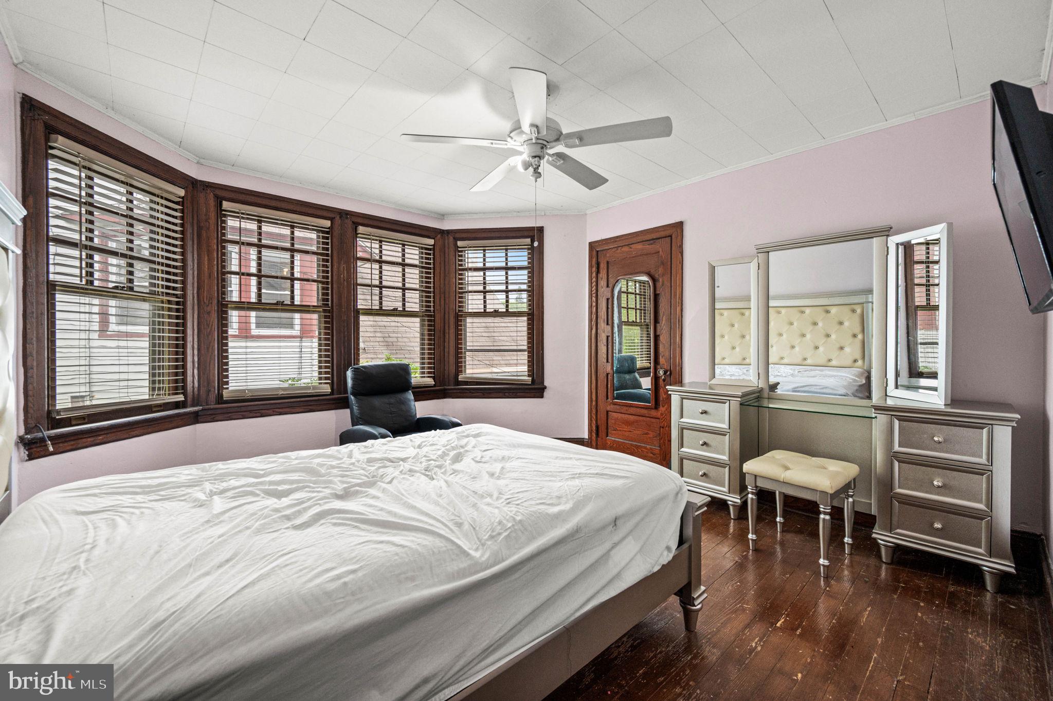 CHELBOURNE PLAZA - Residential