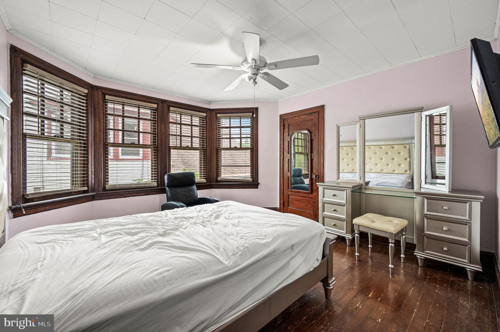 CHELBOURNE PLAZA - Residential