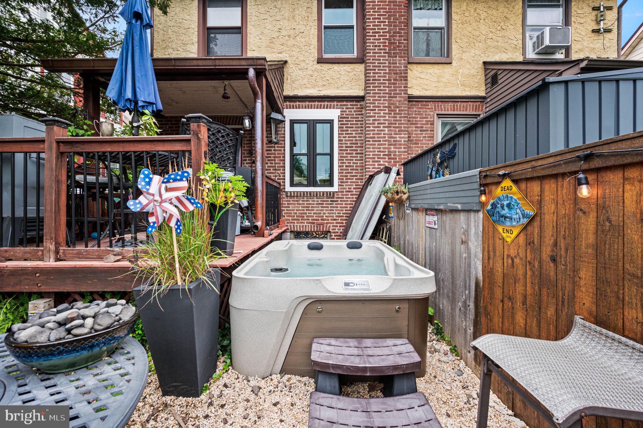 CHELBOURNE PLAZA - Residential