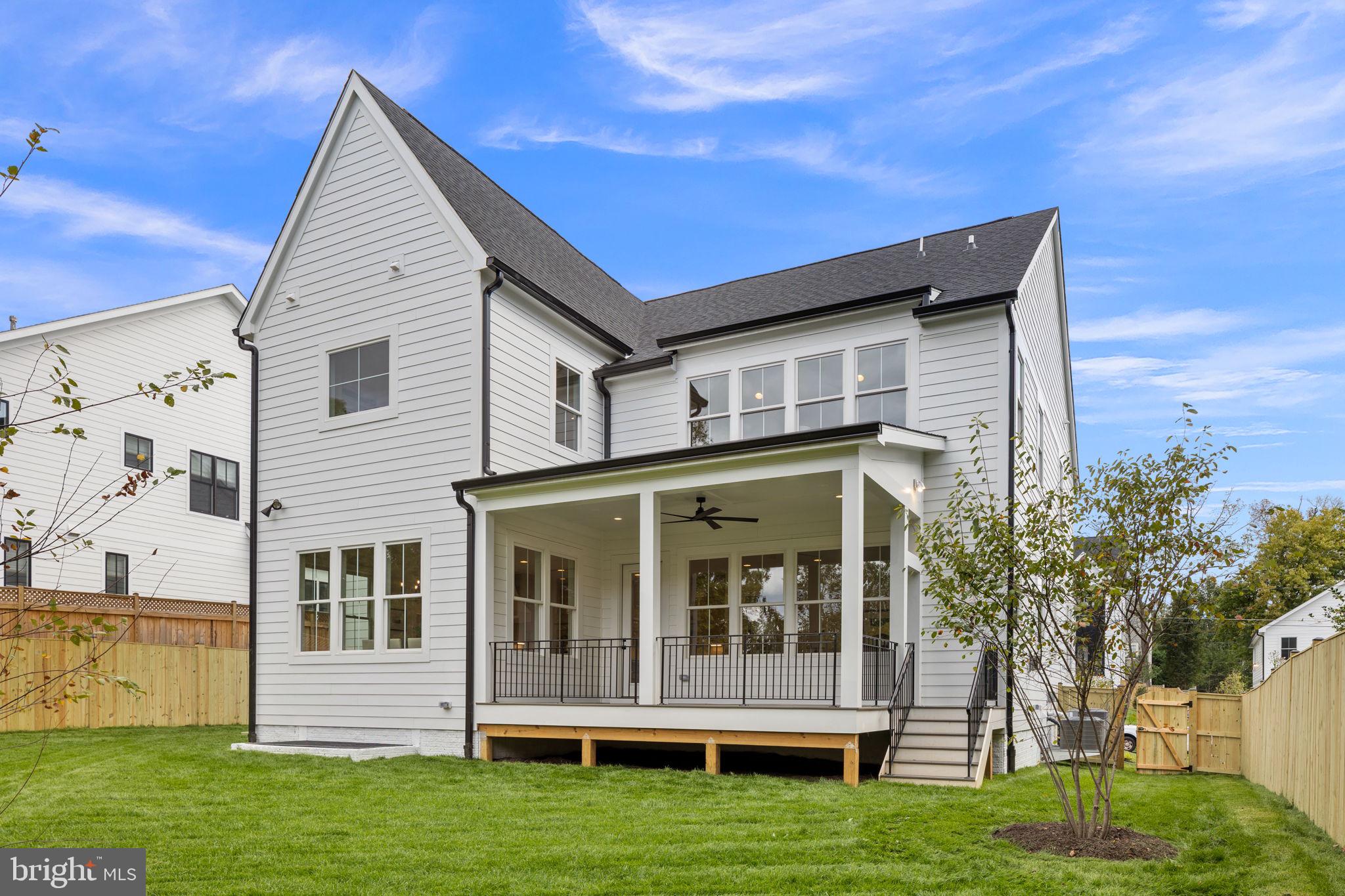 LARCHMONT TERRACE - Residential