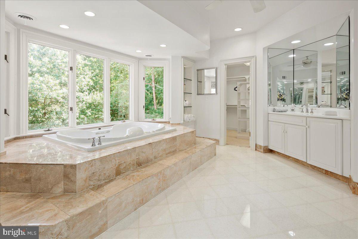 OAKMONT - Residential