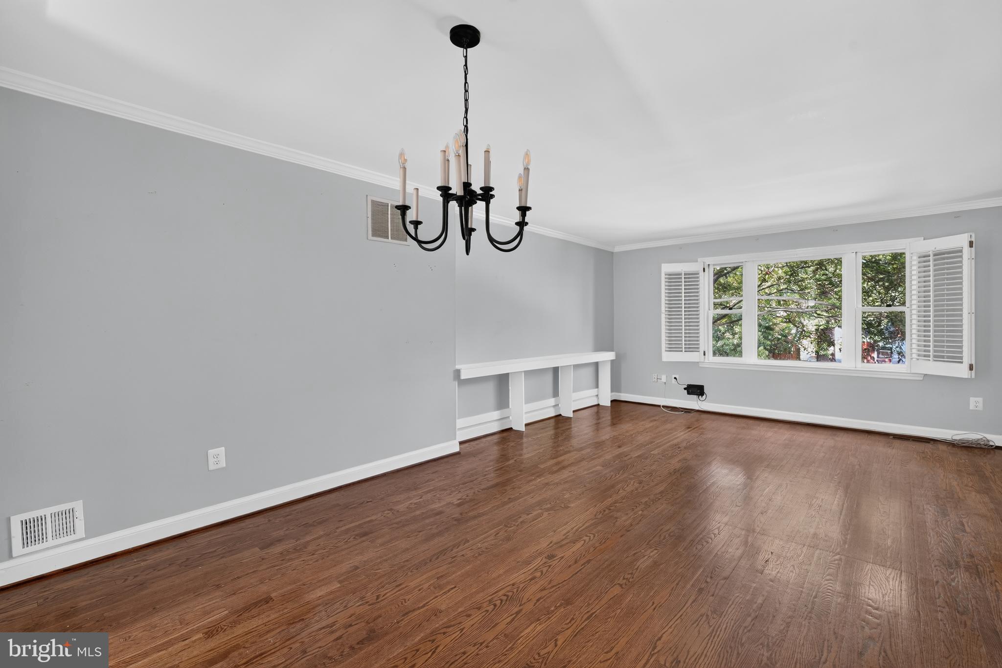 DOMINION SQUARE - Residential