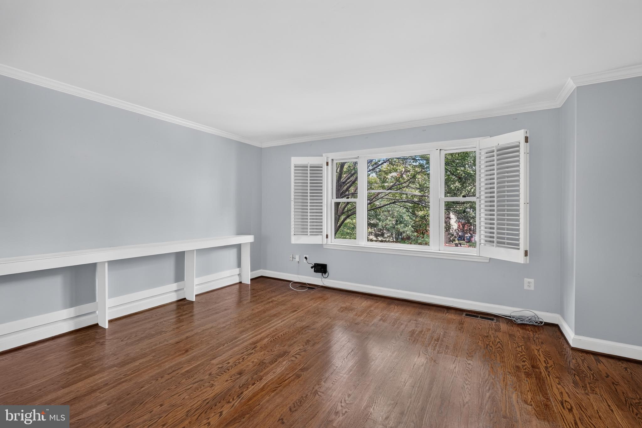 DOMINION SQUARE - Residential