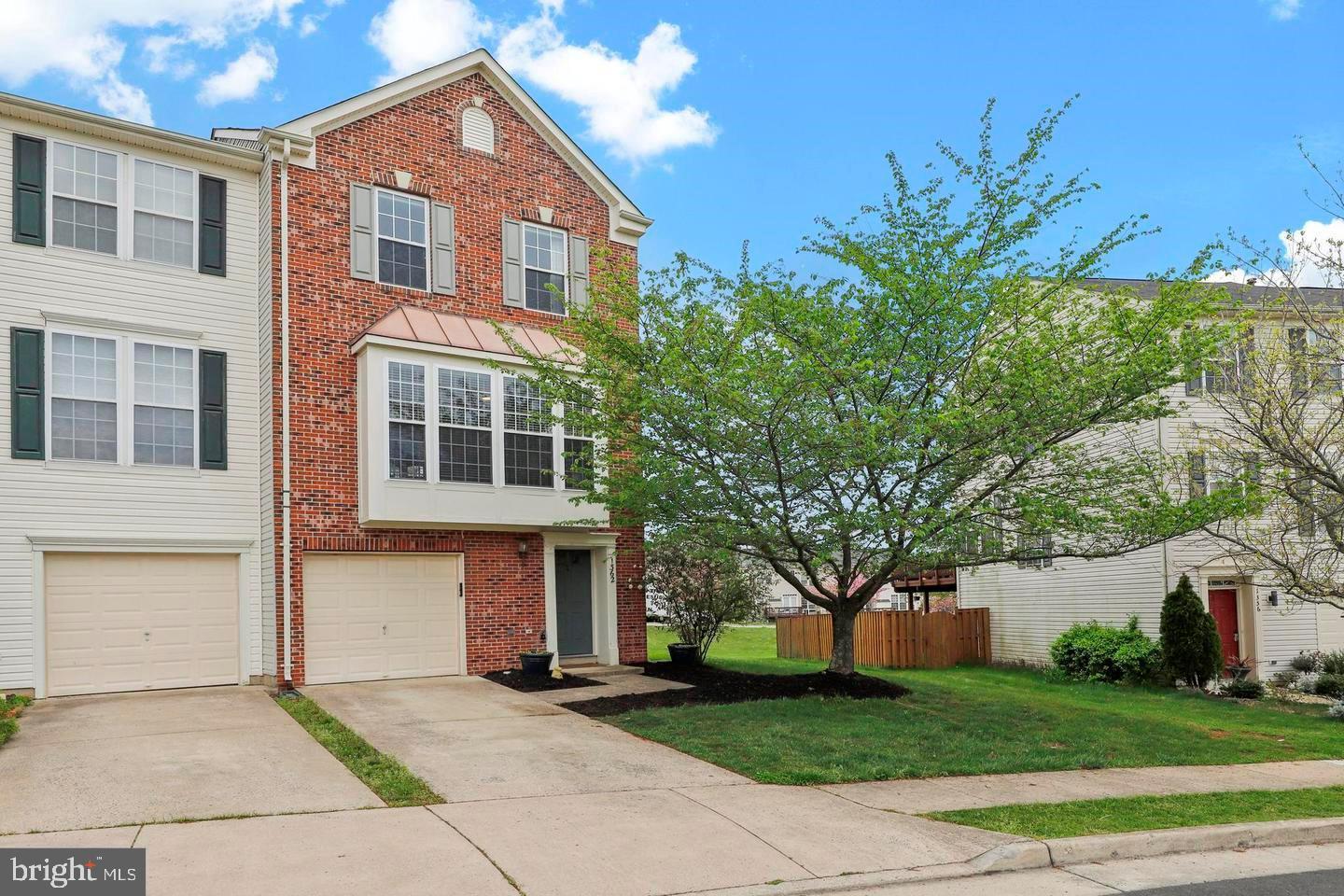 RIVERSIDE STATION - Residential Lease