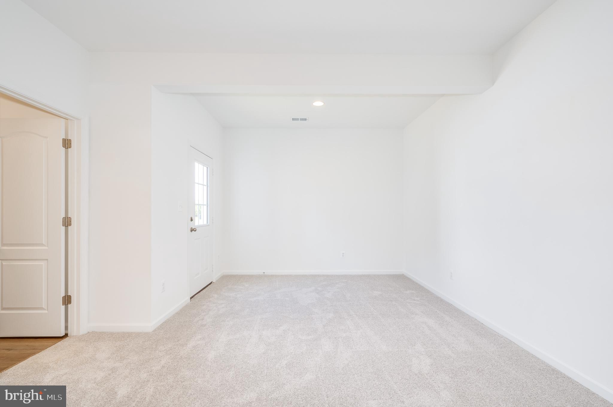MARTINSBURG STATION - Residential Lease