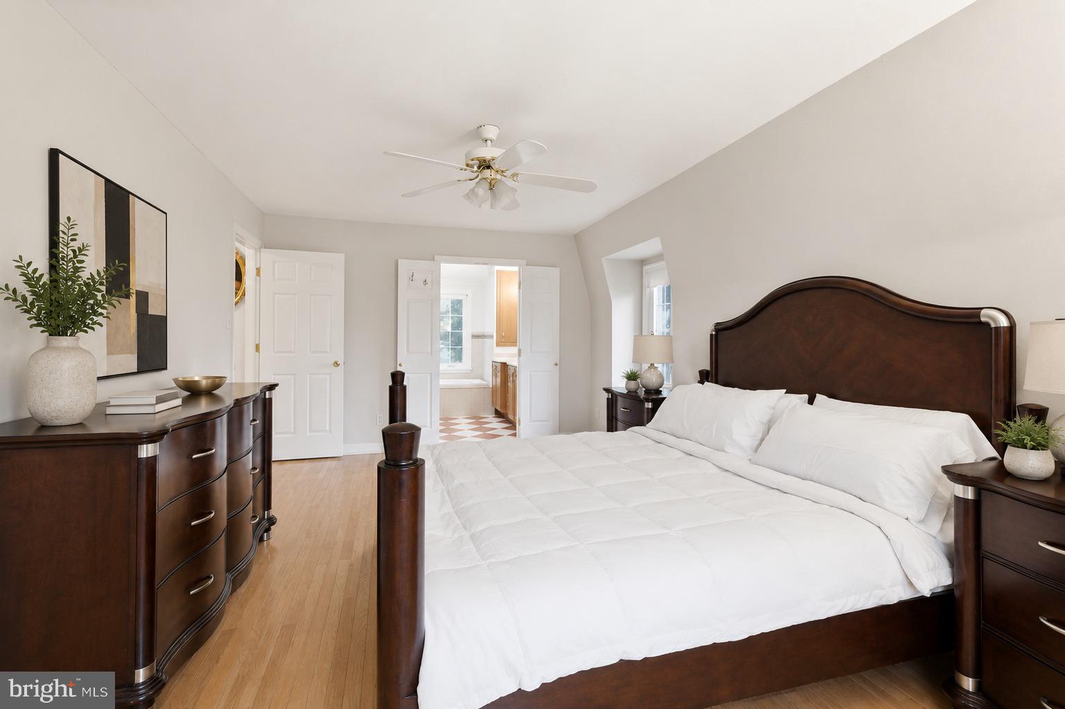 WILLIAMSBURG VILLAGE - Residential