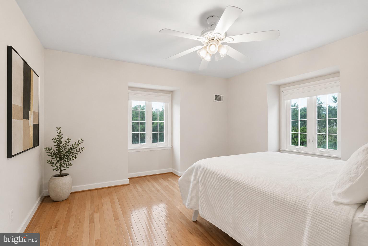 WILLIAMSBURG VILLAGE - Residential