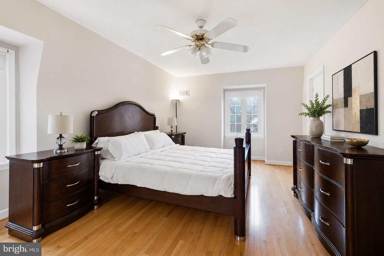 WILLIAMSBURG VILLAGE - Residential