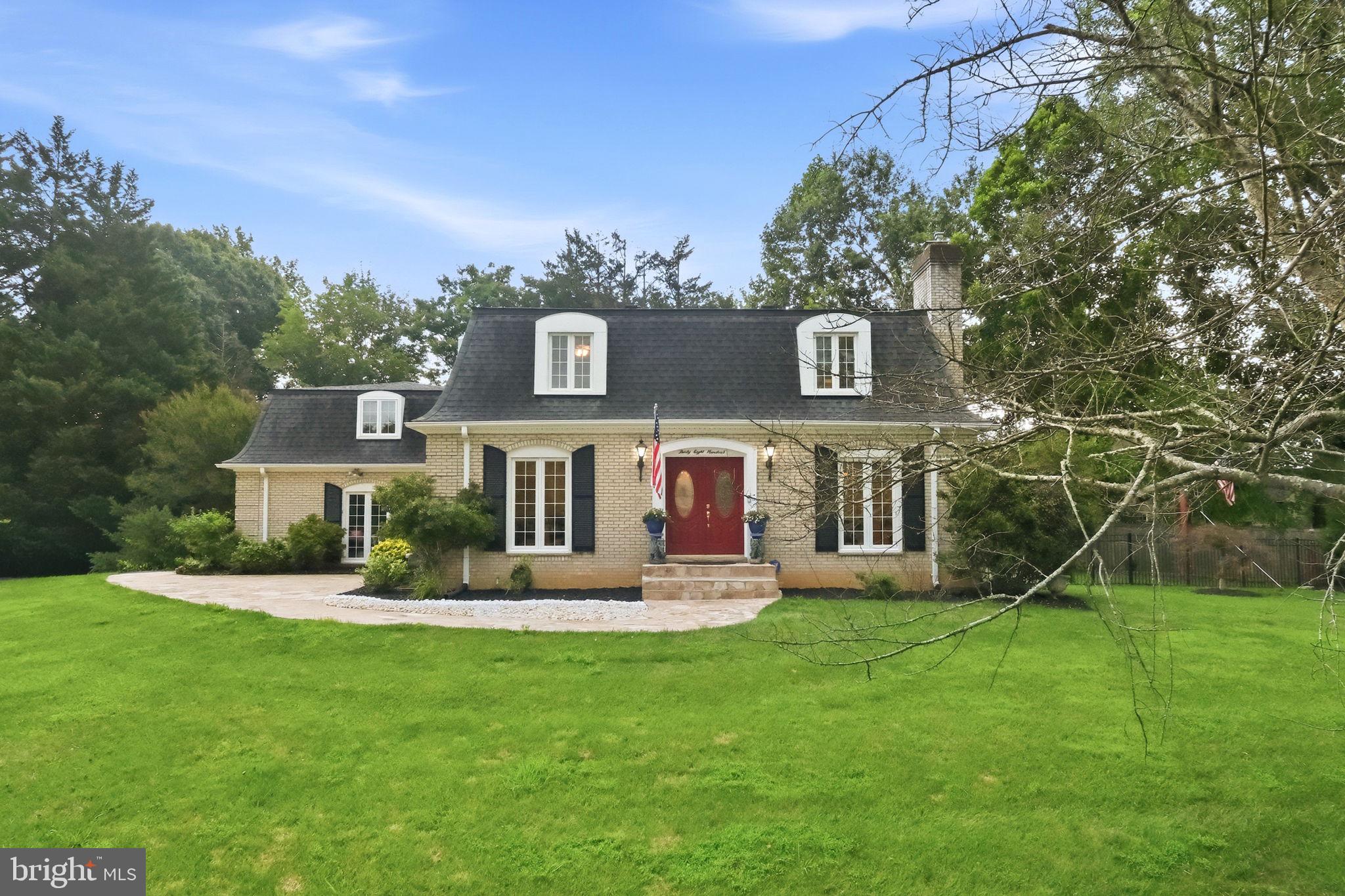 WILLIAMSBURG VILLAGE - Residential