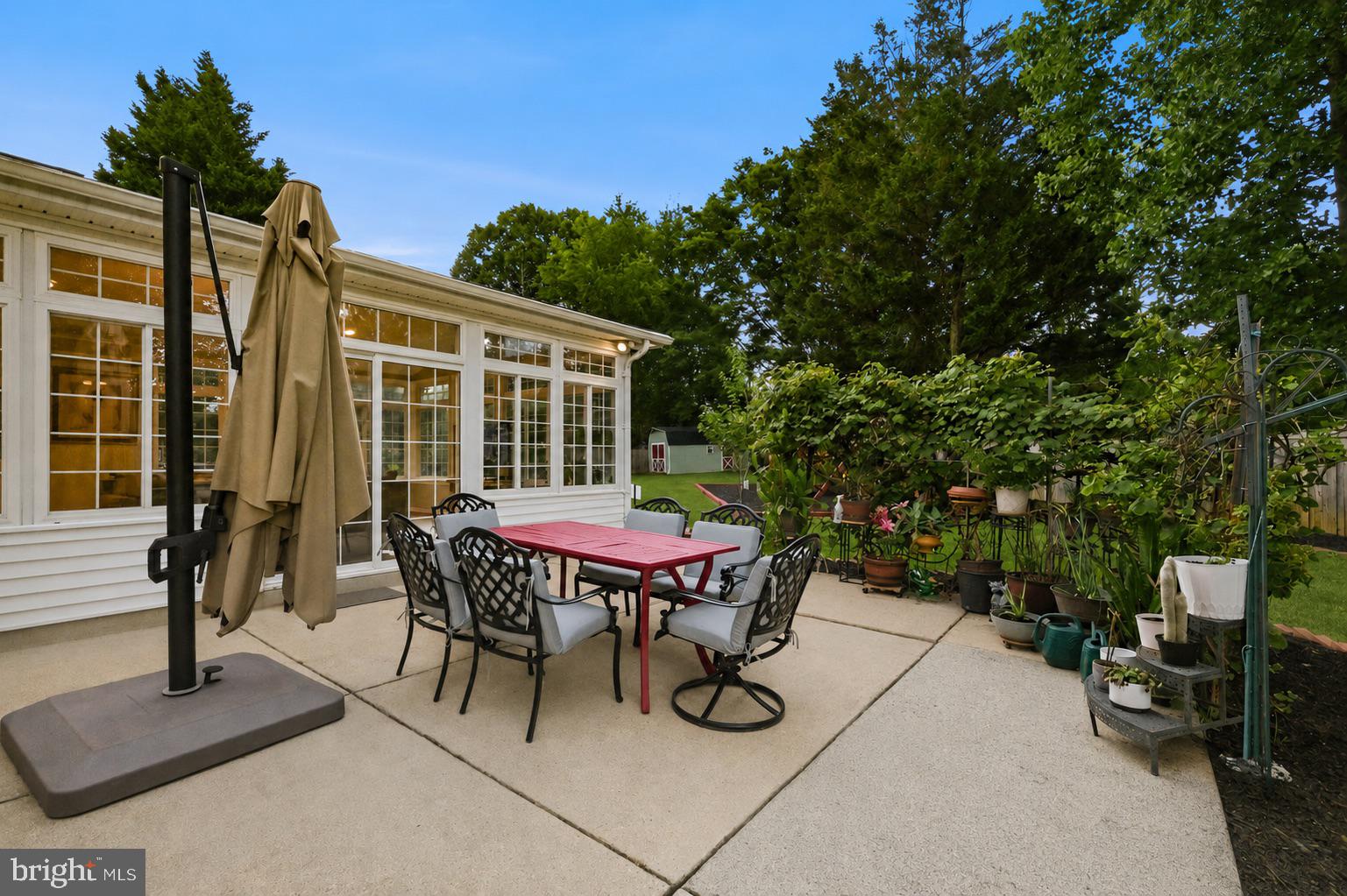 WILLIAMSBURG VILLAGE - Residential