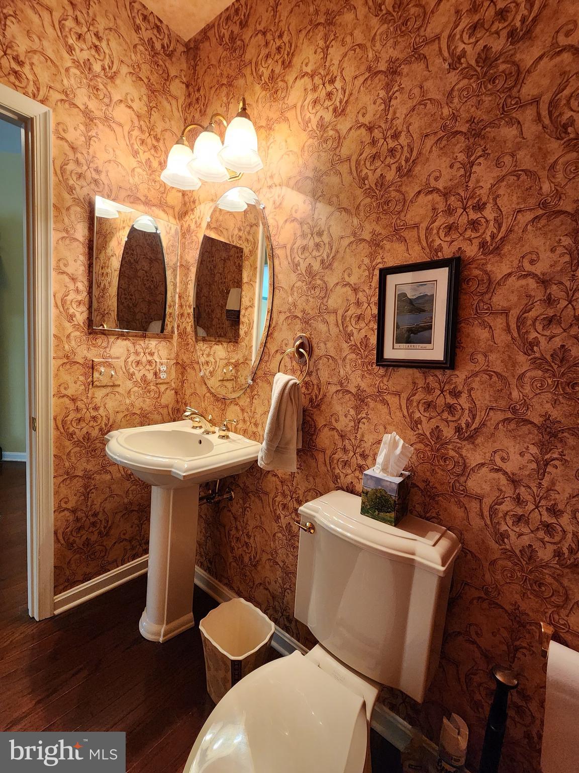 TRADITIONS AT LONGII - Residential