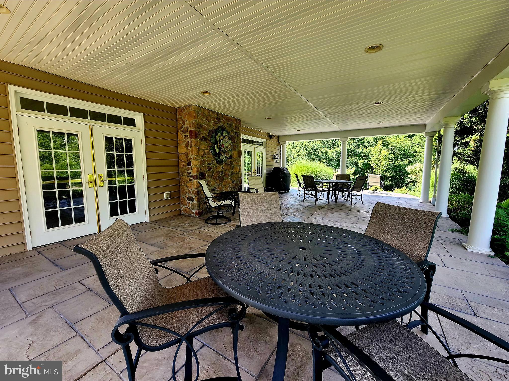 TRADITIONS AT LONGII - Residential