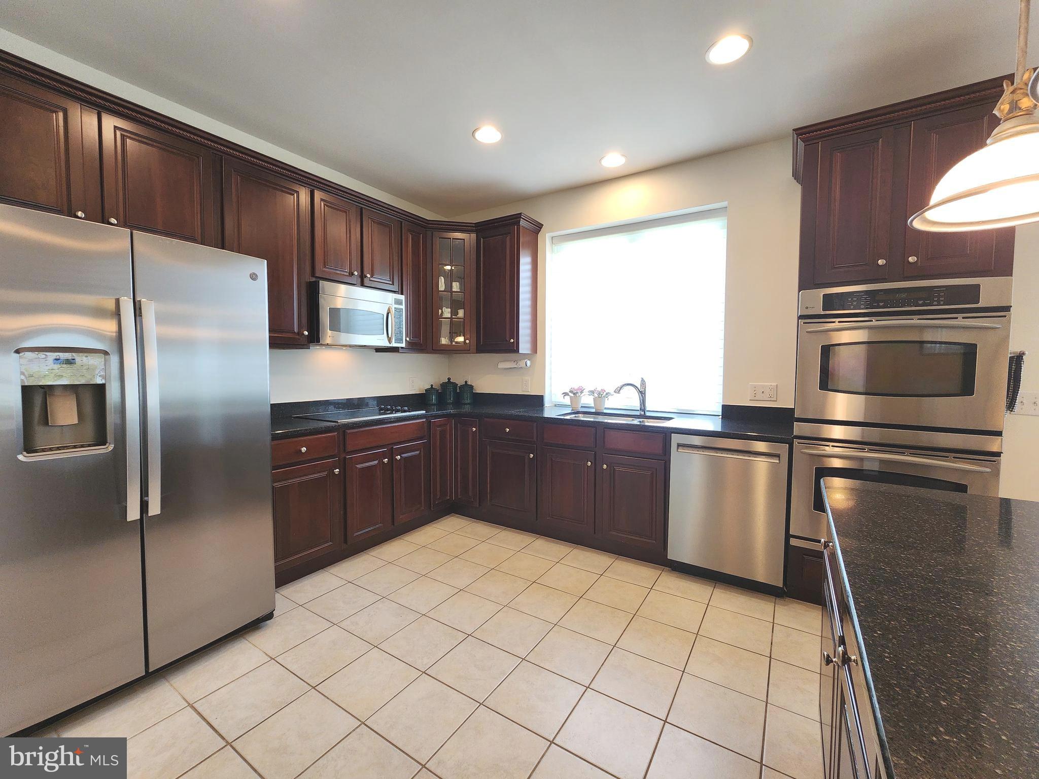TRADITIONS AT LONGII - Residential