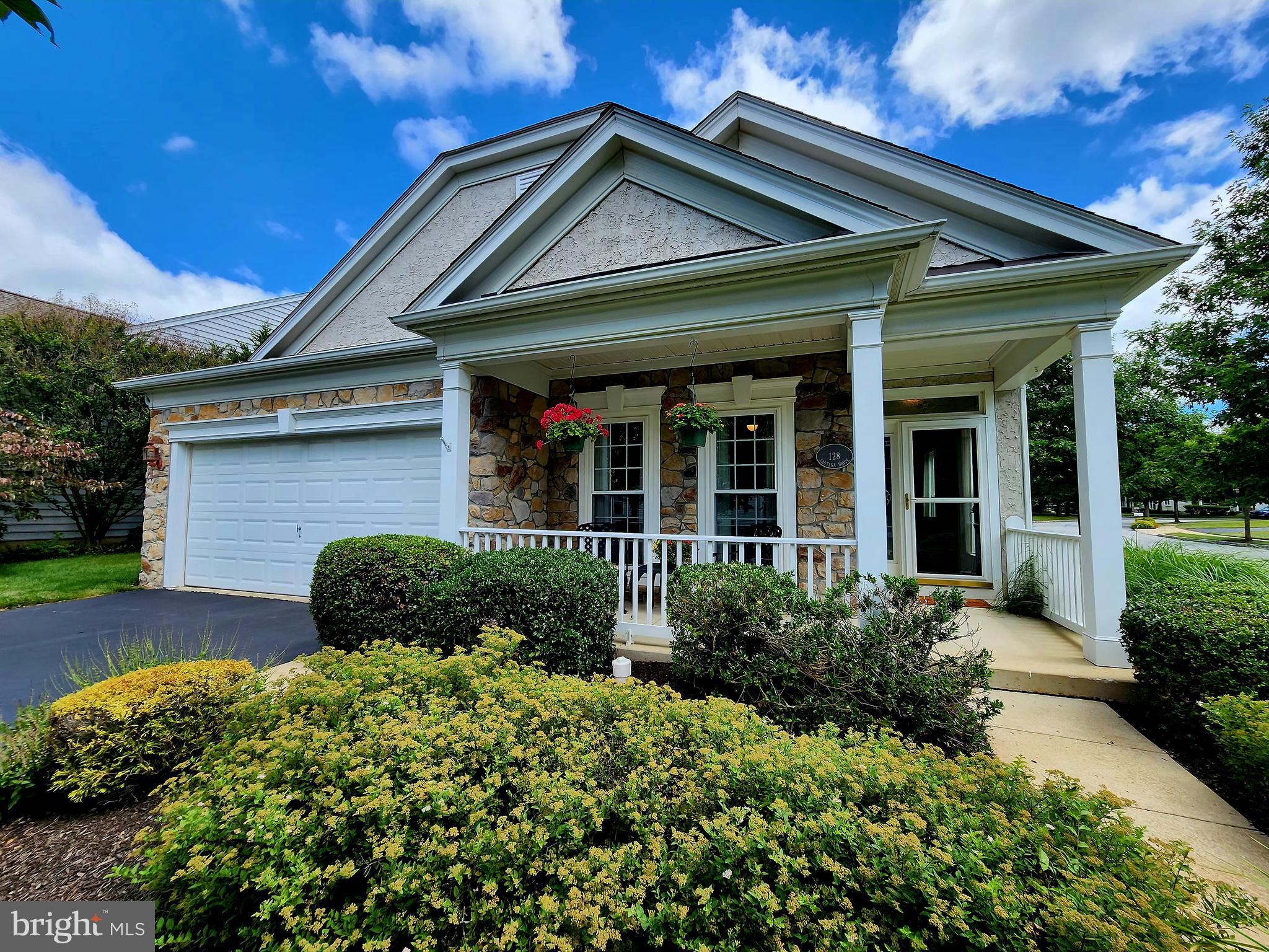 TRADITIONS AT LONGII - Residential