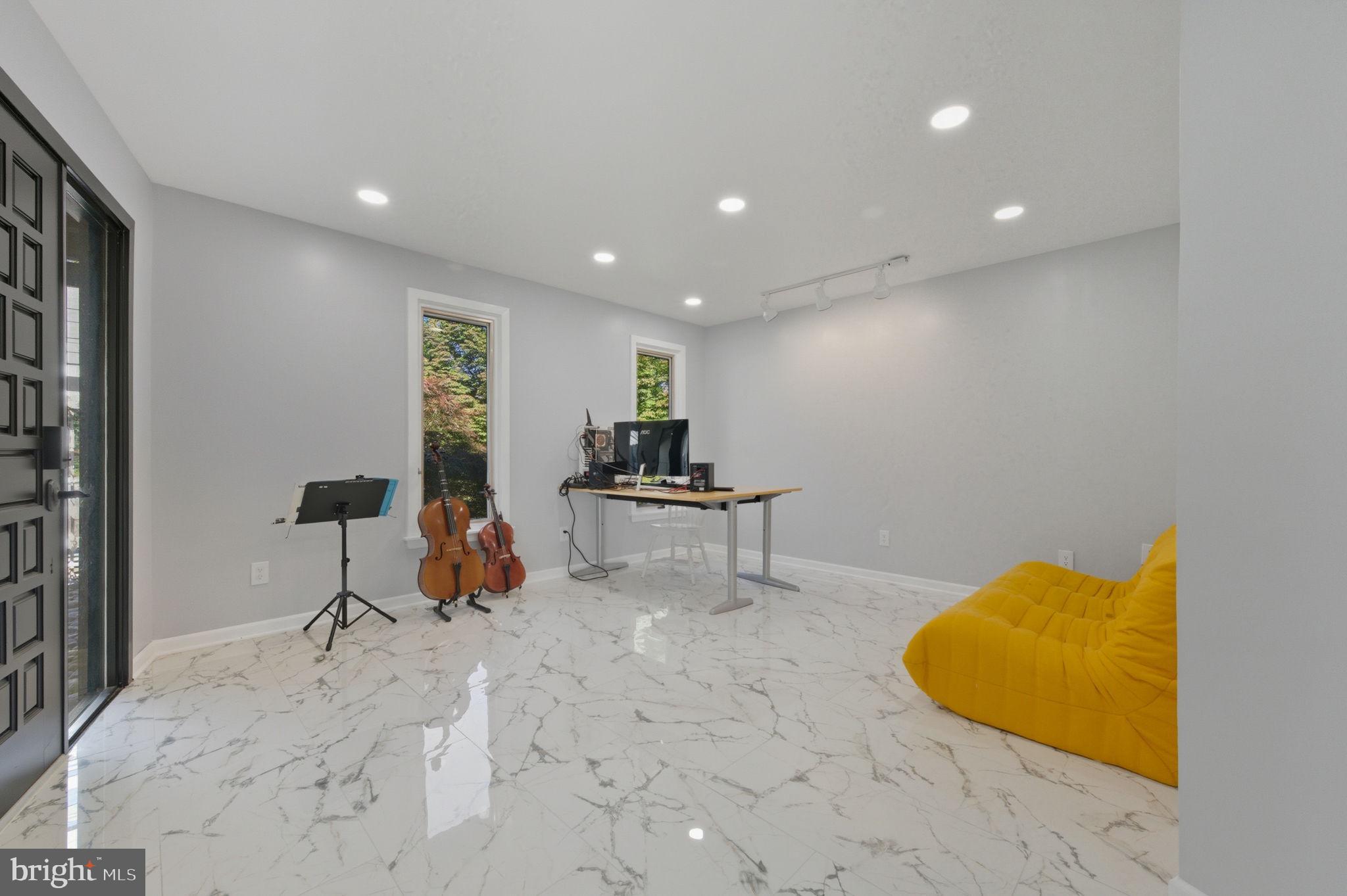 SOUTHERN SLOPES - Residential