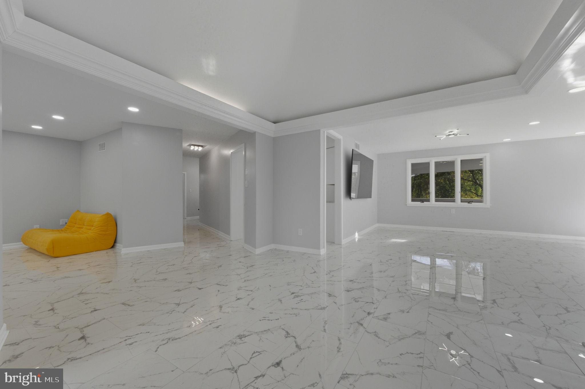SOUTHERN SLOPES - Residential
