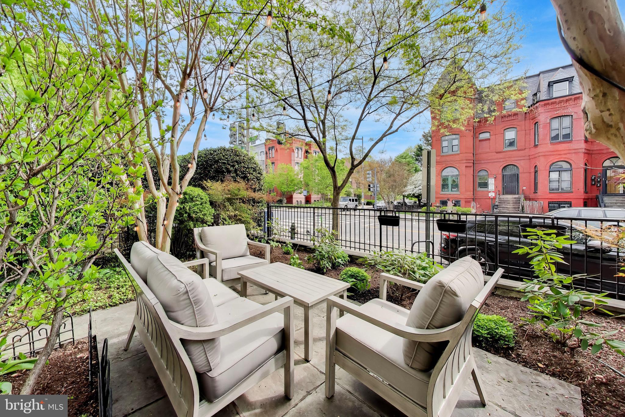 LOGAN CIRCLE - Residential