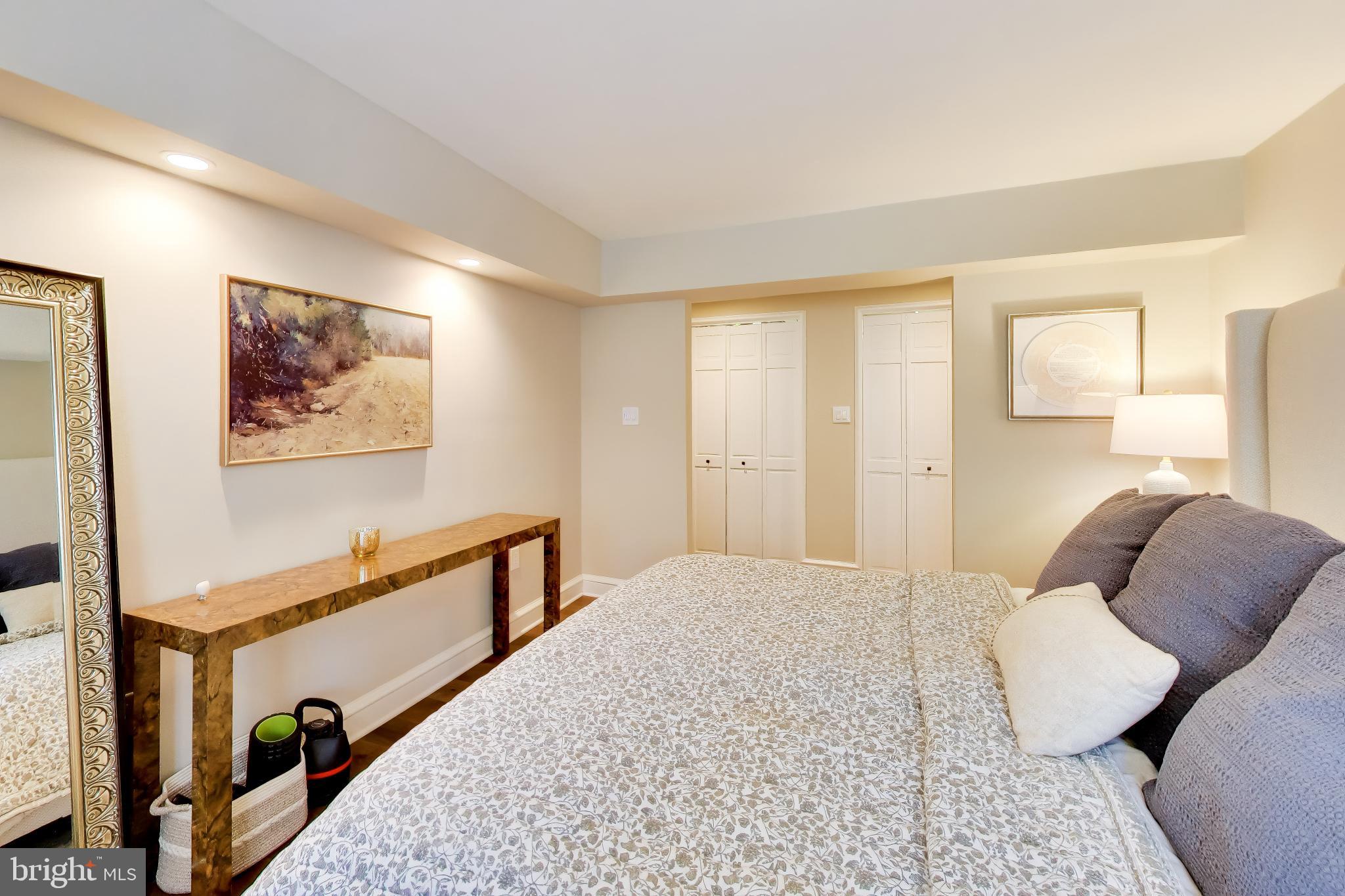 LOGAN CIRCLE - Residential