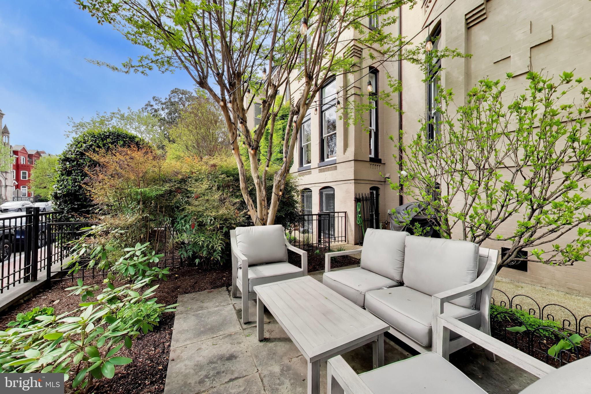 LOGAN CIRCLE - Residential