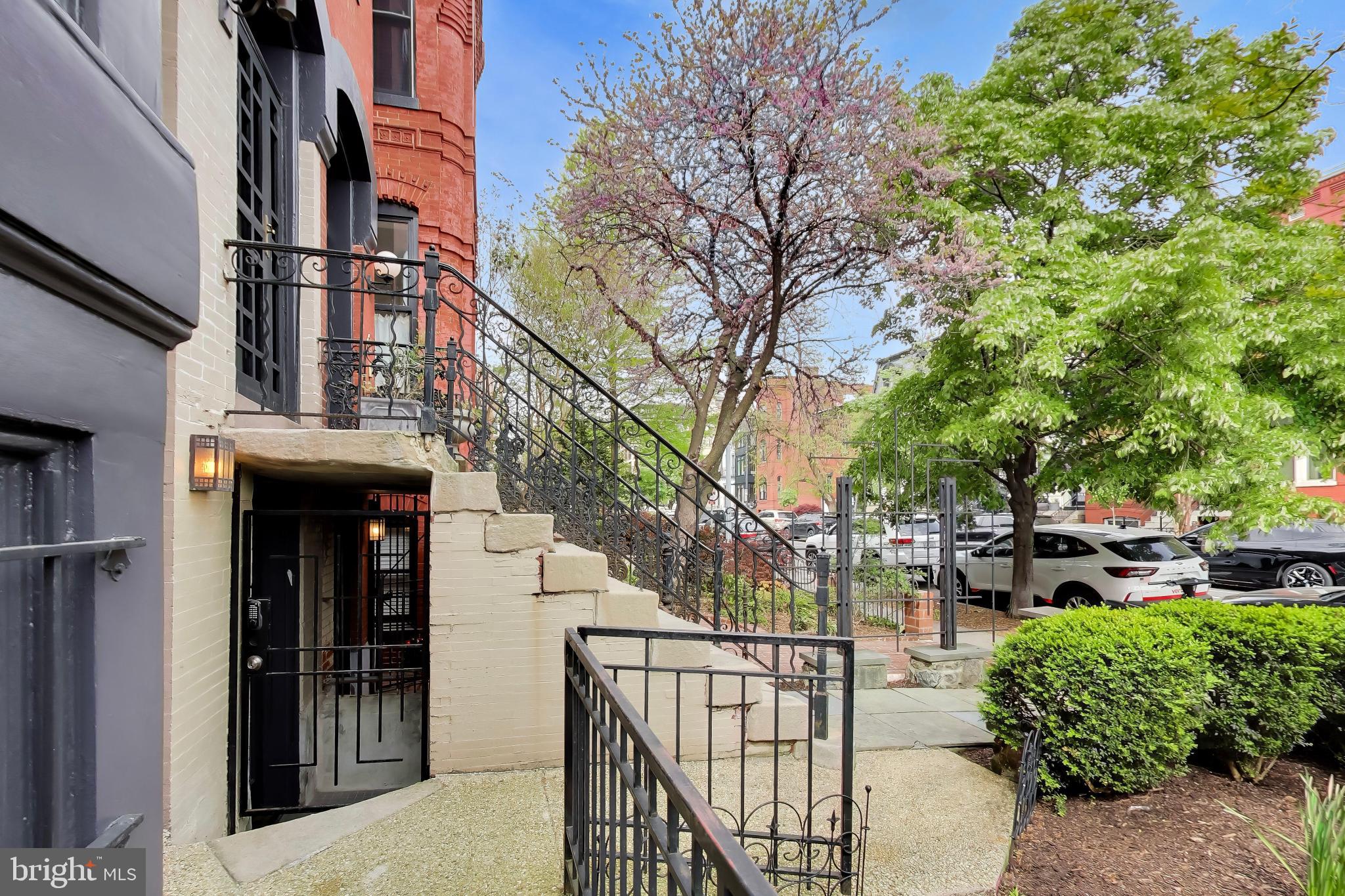 LOGAN CIRCLE - Residential