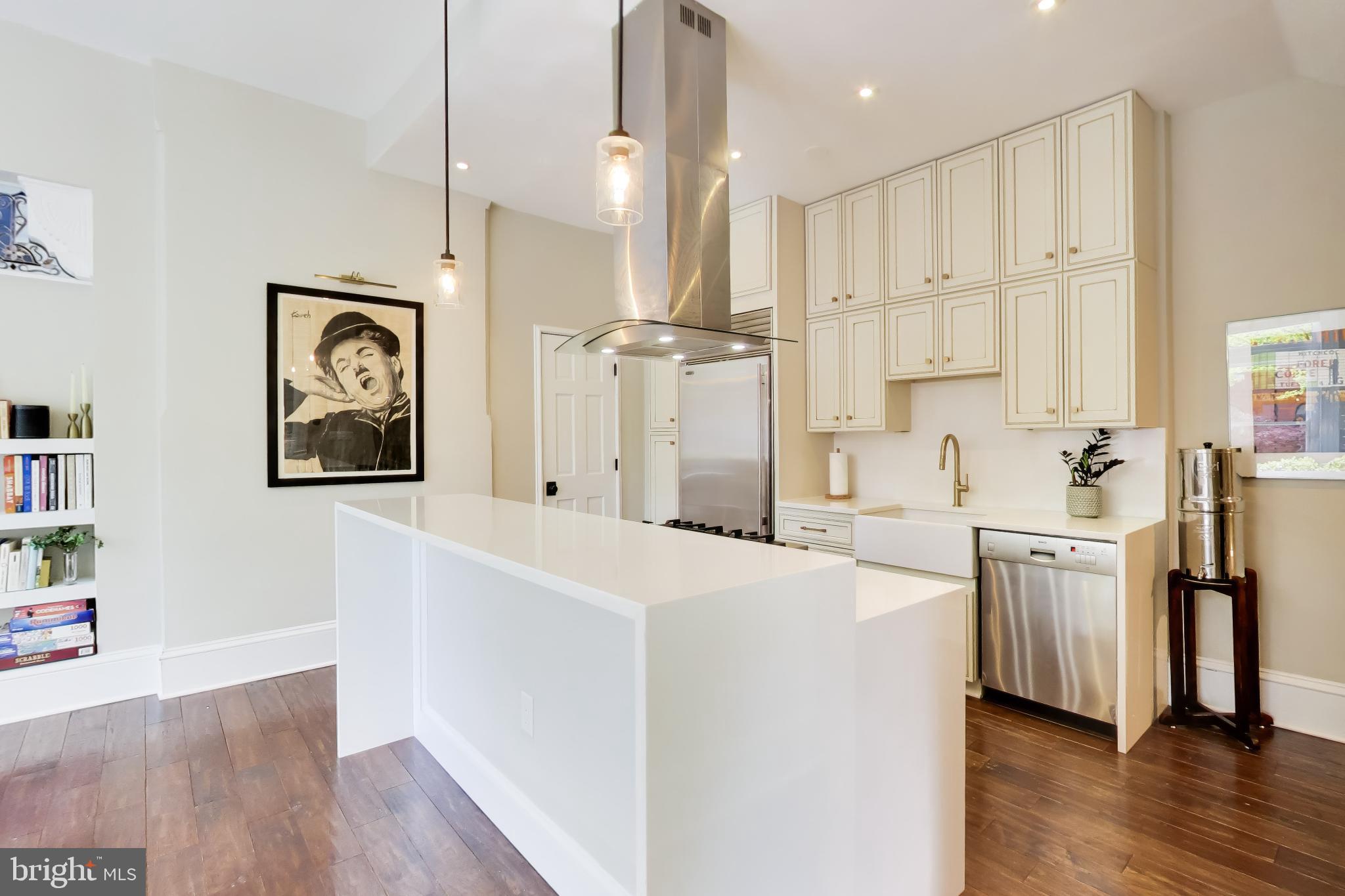 LOGAN CIRCLE - Residential