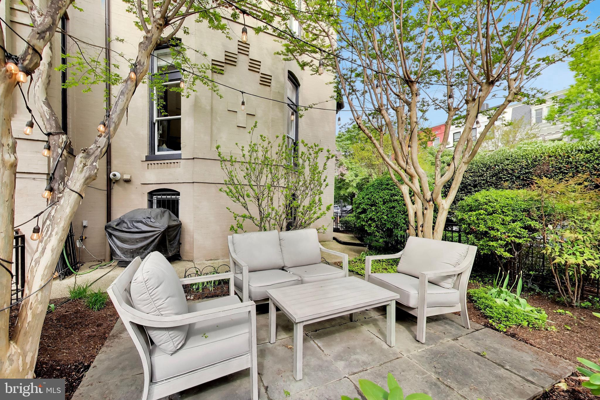 LOGAN CIRCLE - Residential