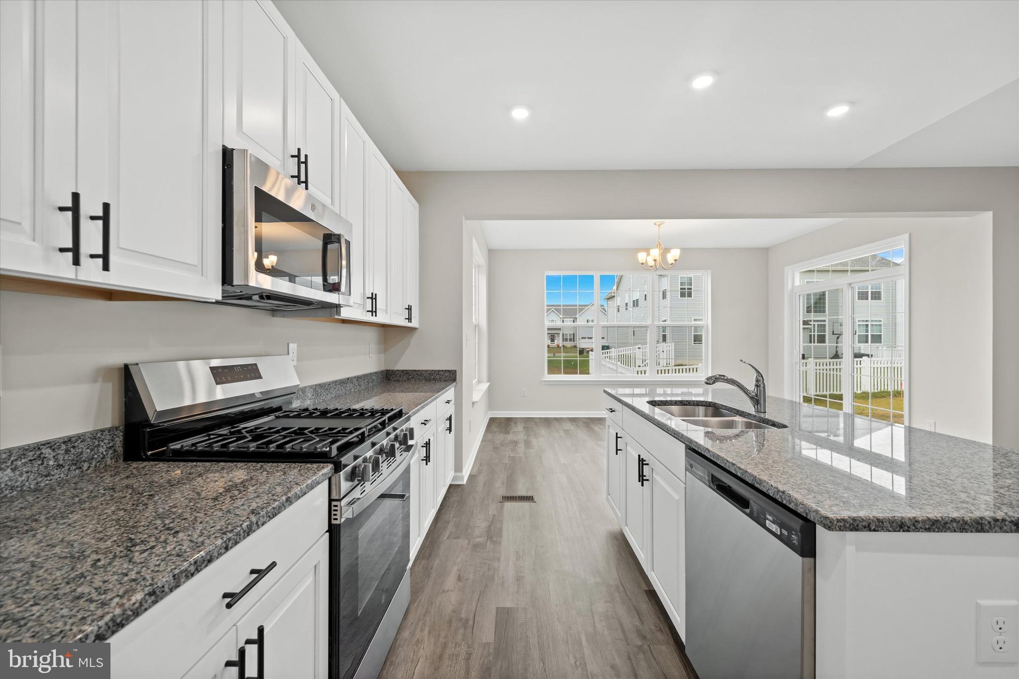 HIDDEN BROOK - Residential