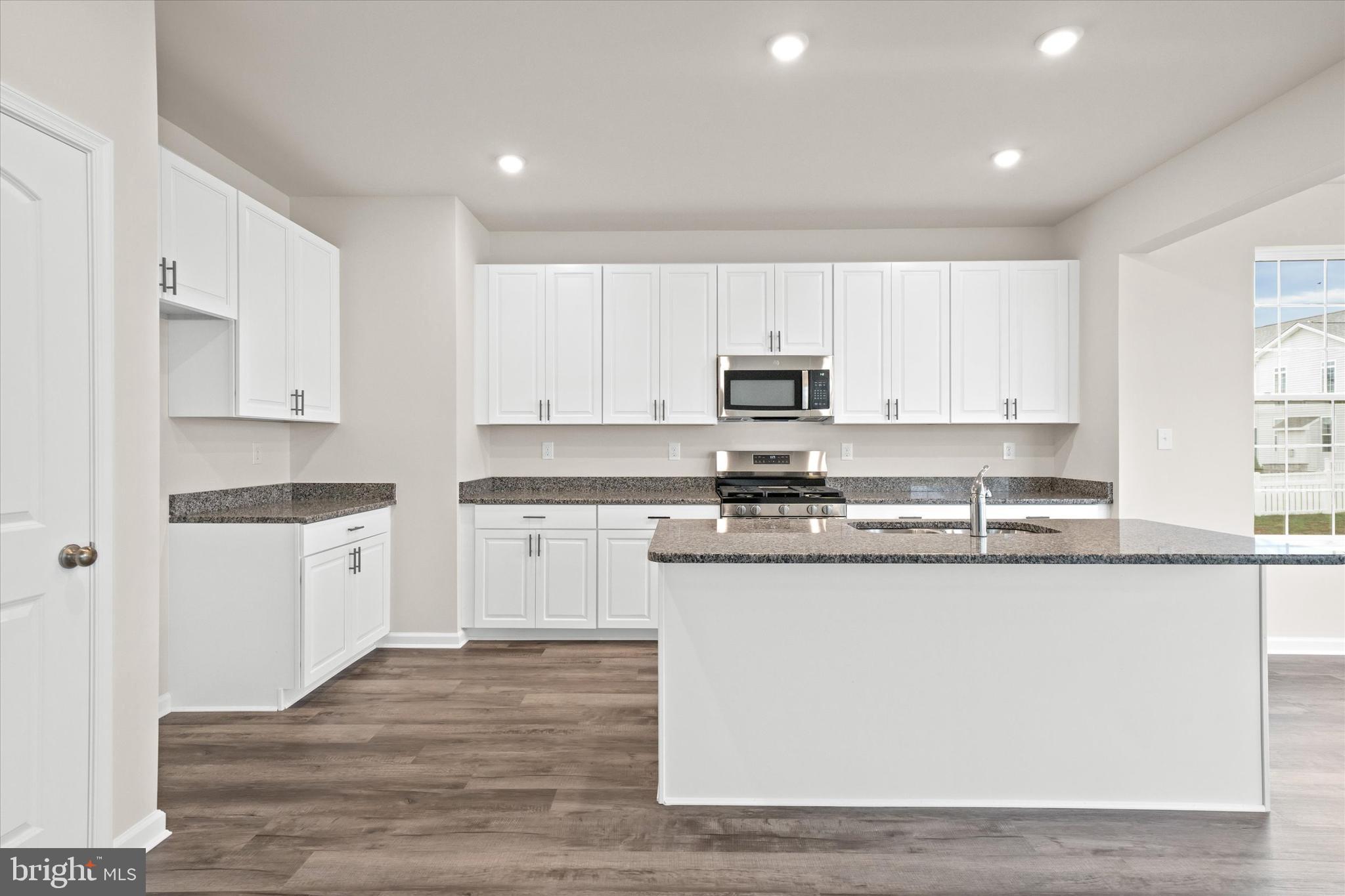 HIDDEN BROOK - Residential