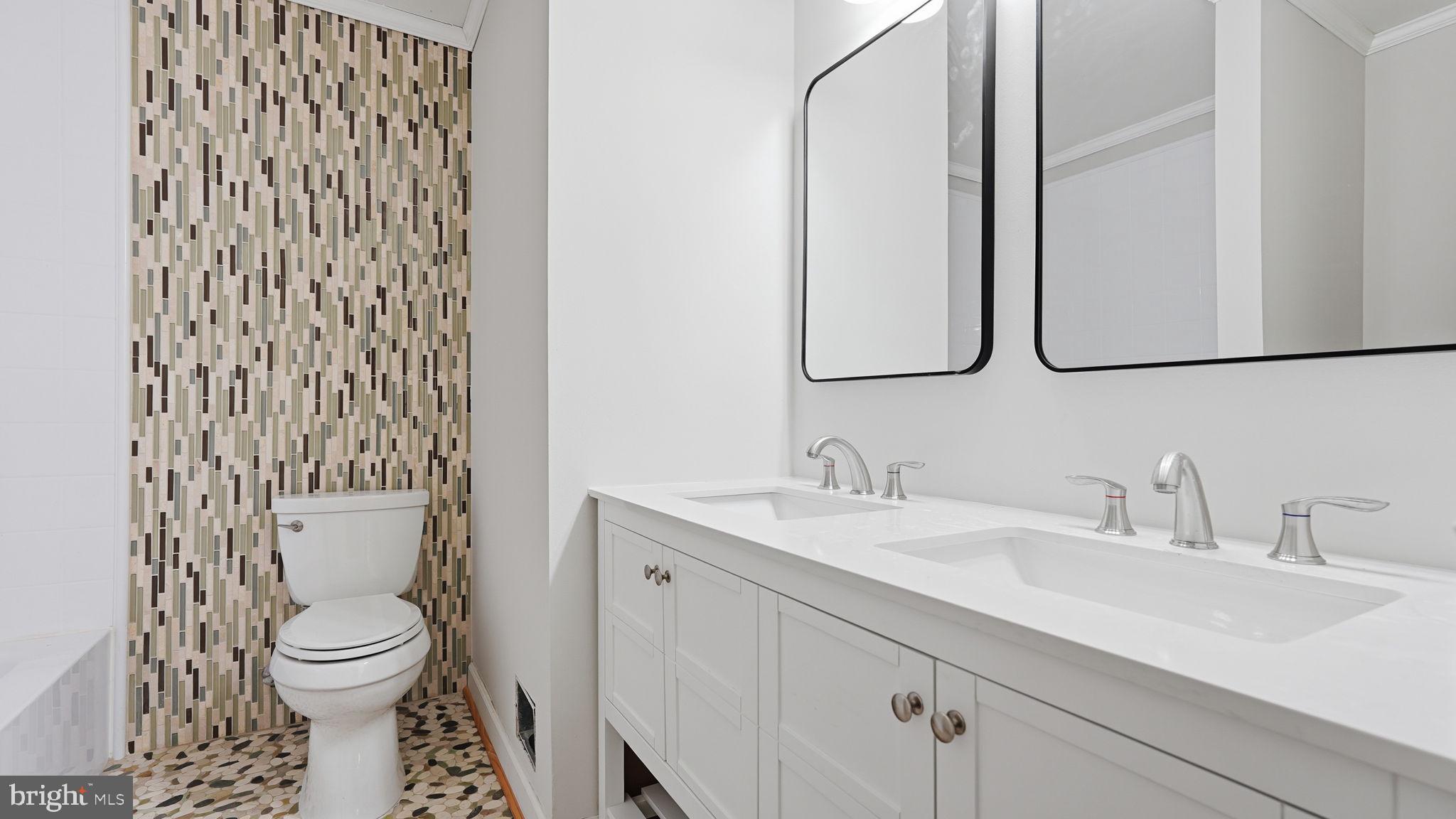 MONTCLAIR MEWS - Residential