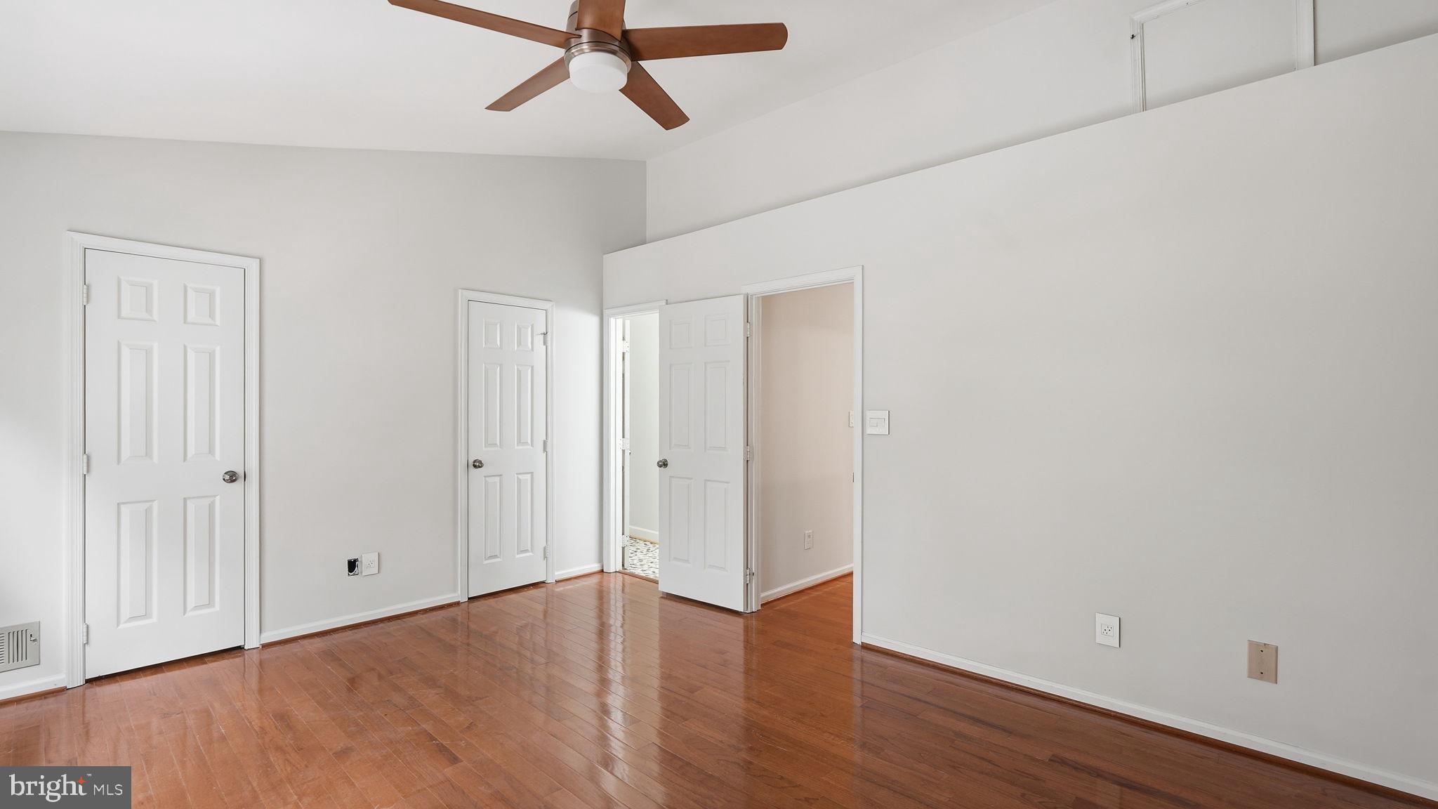 MONTCLAIR MEWS - Residential